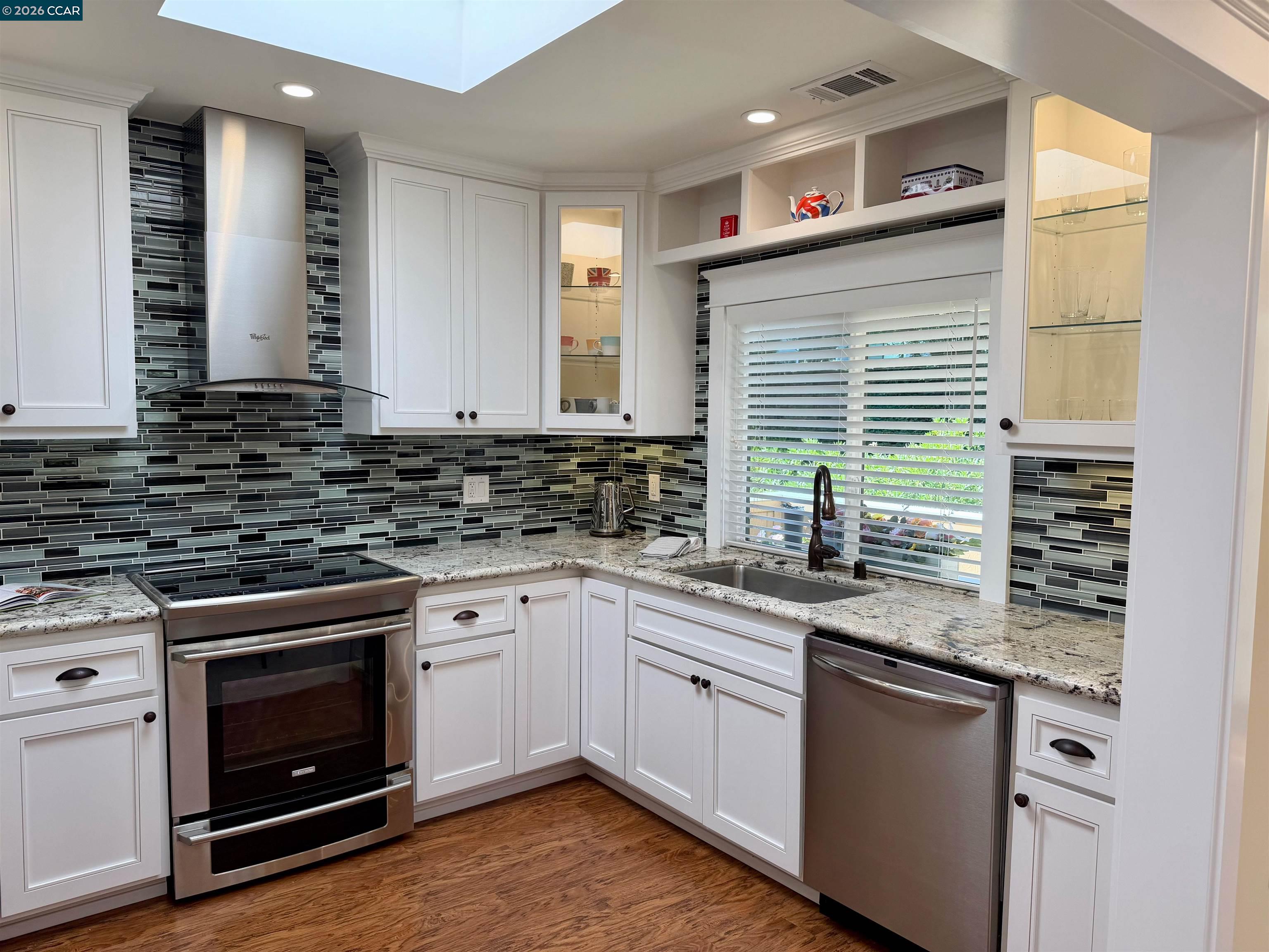 Photo #4: 41124079 Listing: Photo #4