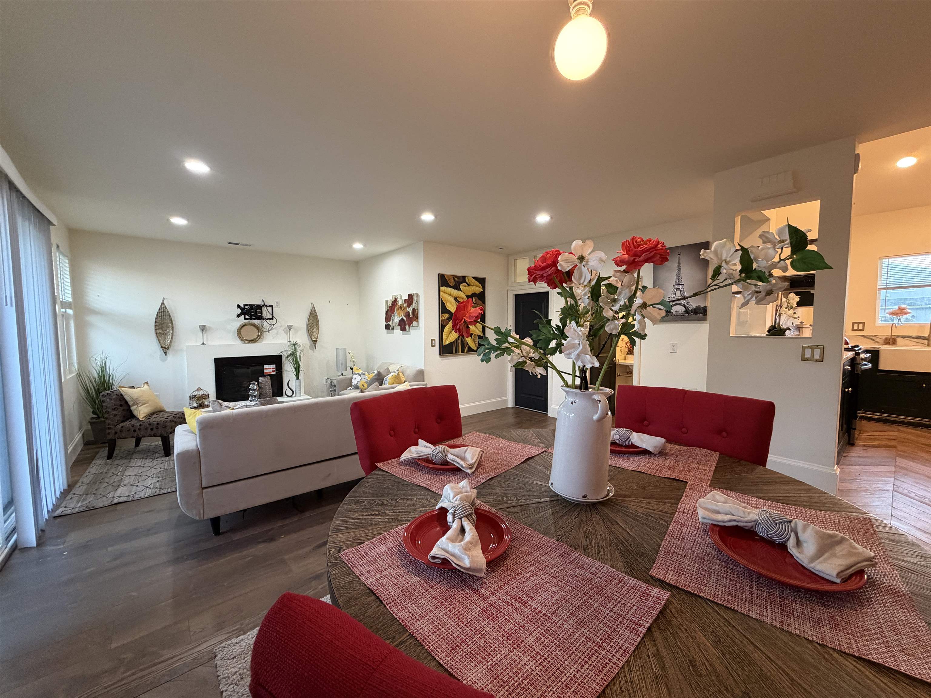 Detail Gallery Image 2 of 25 For 5298 Sussex Pl, Newark,  CA 94560 - 3 Beds | 2/1 Baths