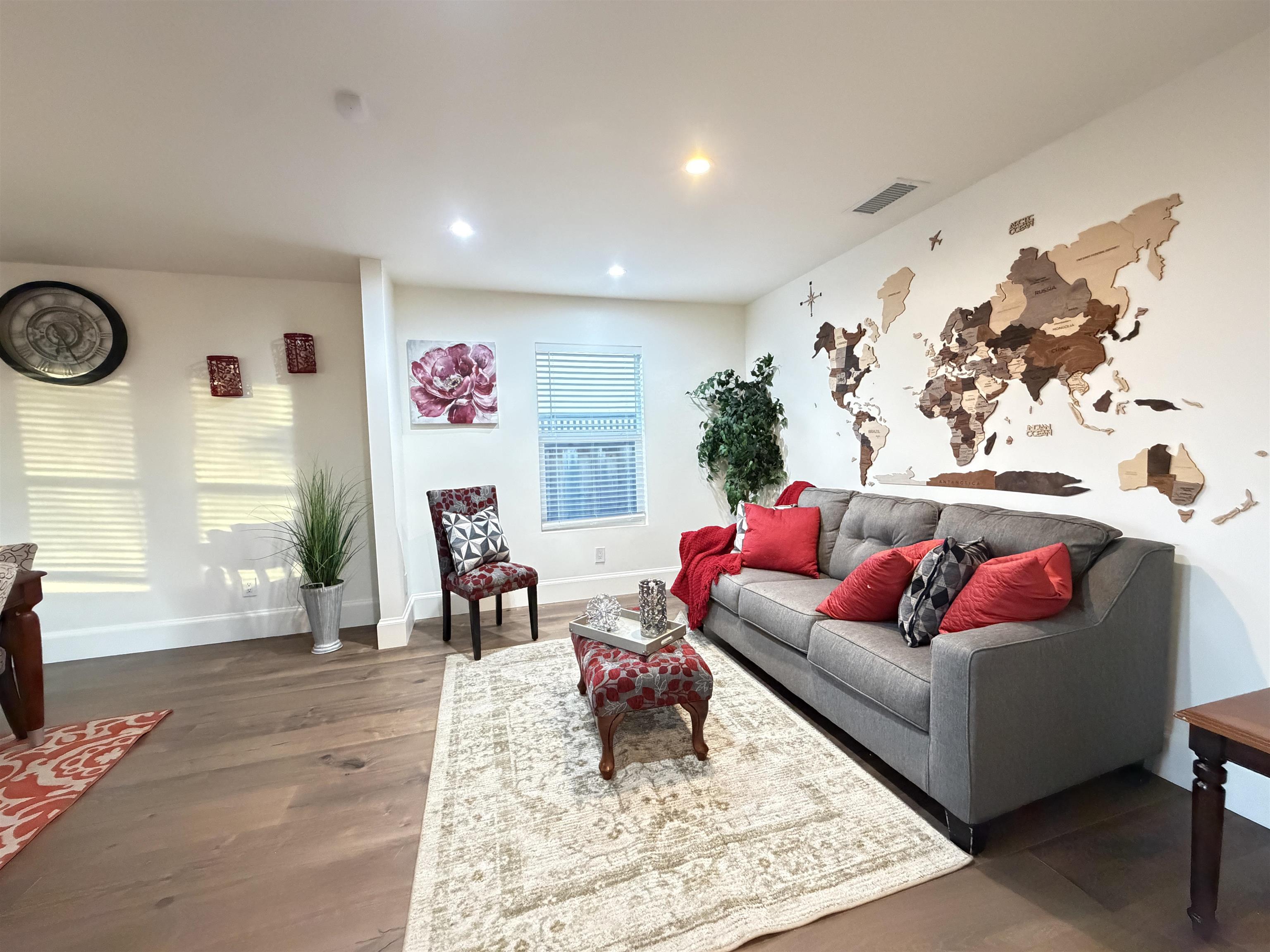 Detail Gallery Image 12 of 25 For 5298 Sussex Pl, Newark,  CA 94560 - 3 Beds | 2/1 Baths