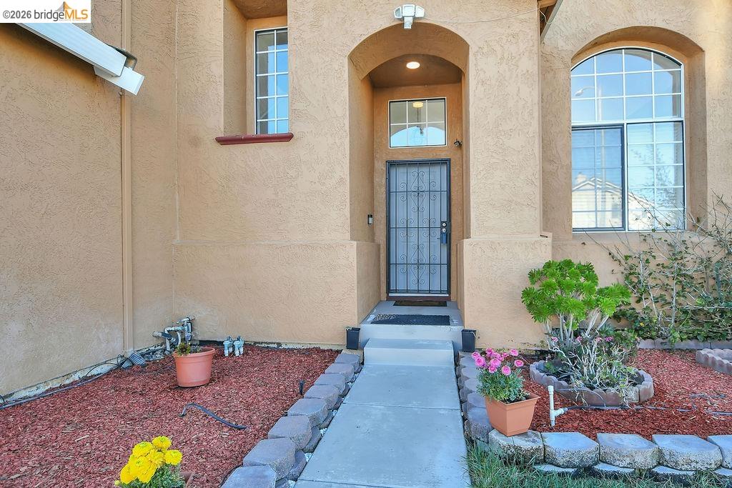 Detail Gallery Image 2 of 28 For 2236 Newport Ct, Discovery Bay,  CA 94505 - 4 Beds | 2/1 Baths