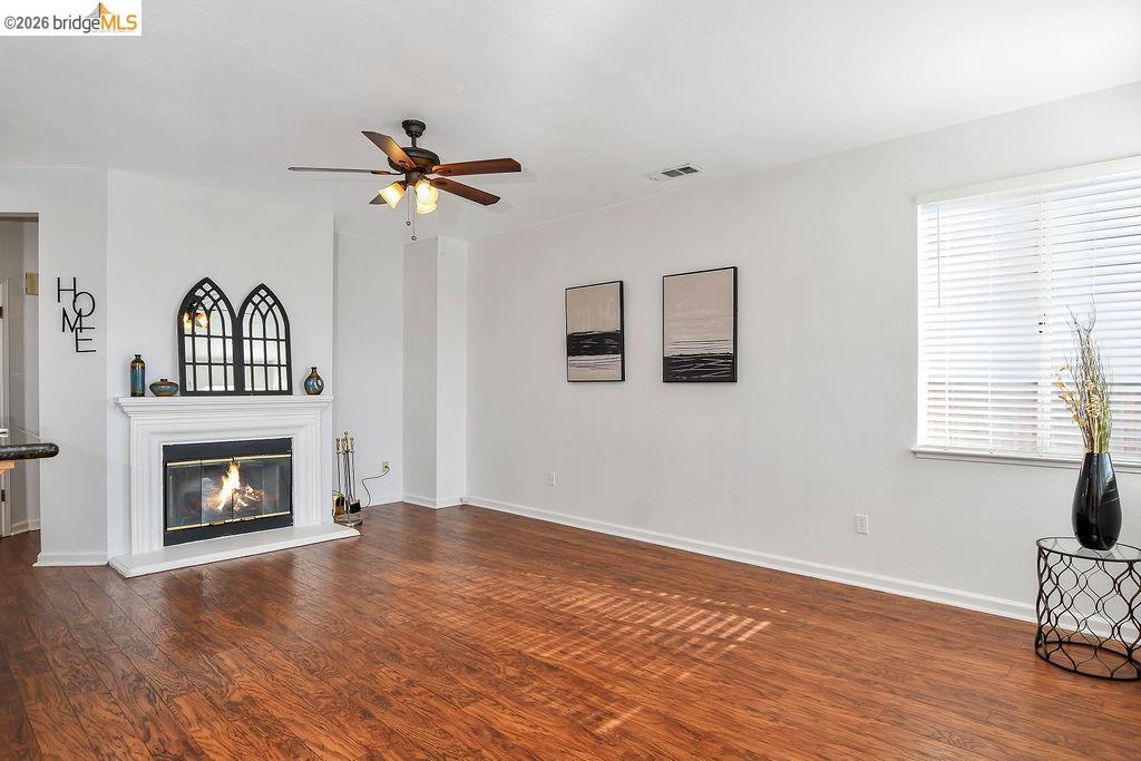 Detail Gallery Image 5 of 29 For 2236 Newport Ct, Discovery Bay,  CA 94505 - 4 Beds | 2/1 Baths