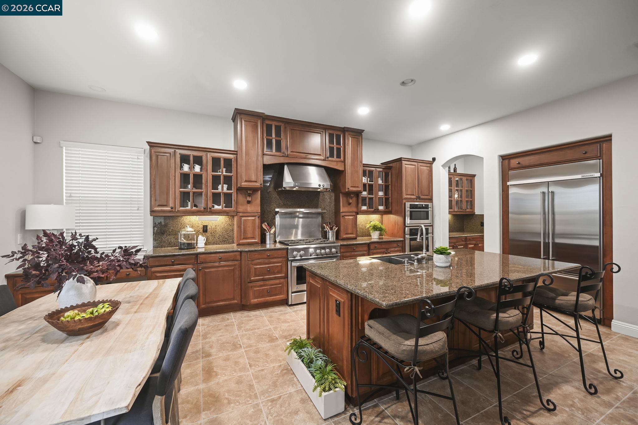 Detail Gallery Image 11 of 42 For 400 Marsanne Ct, Danville,  CA 94506 - 6 Beds | 4/1 Baths