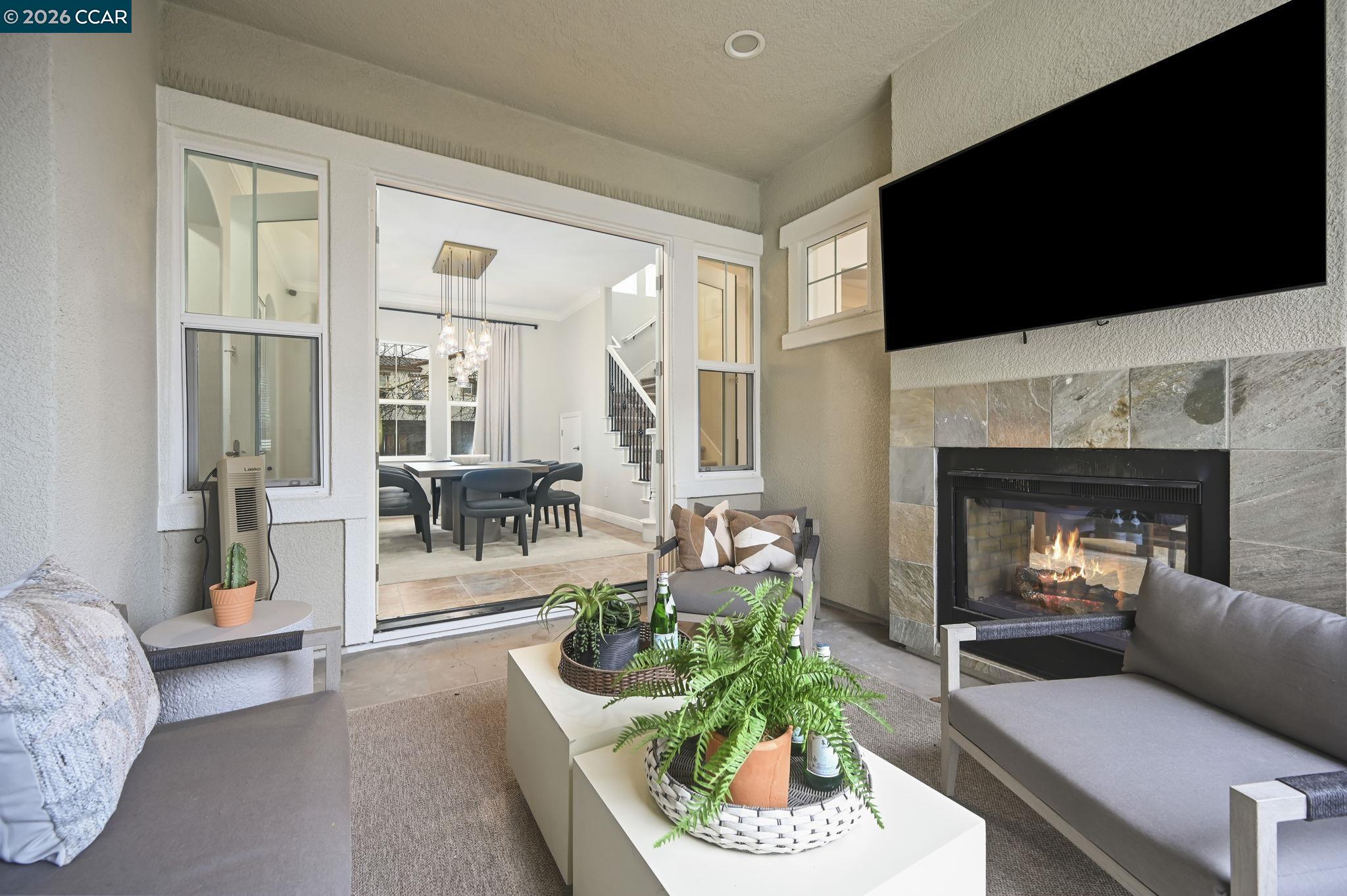 Detail Gallery Image 8 of 42 For 400 Marsanne Ct, Danville,  CA 94506 - 6 Beds | 4/1 Baths