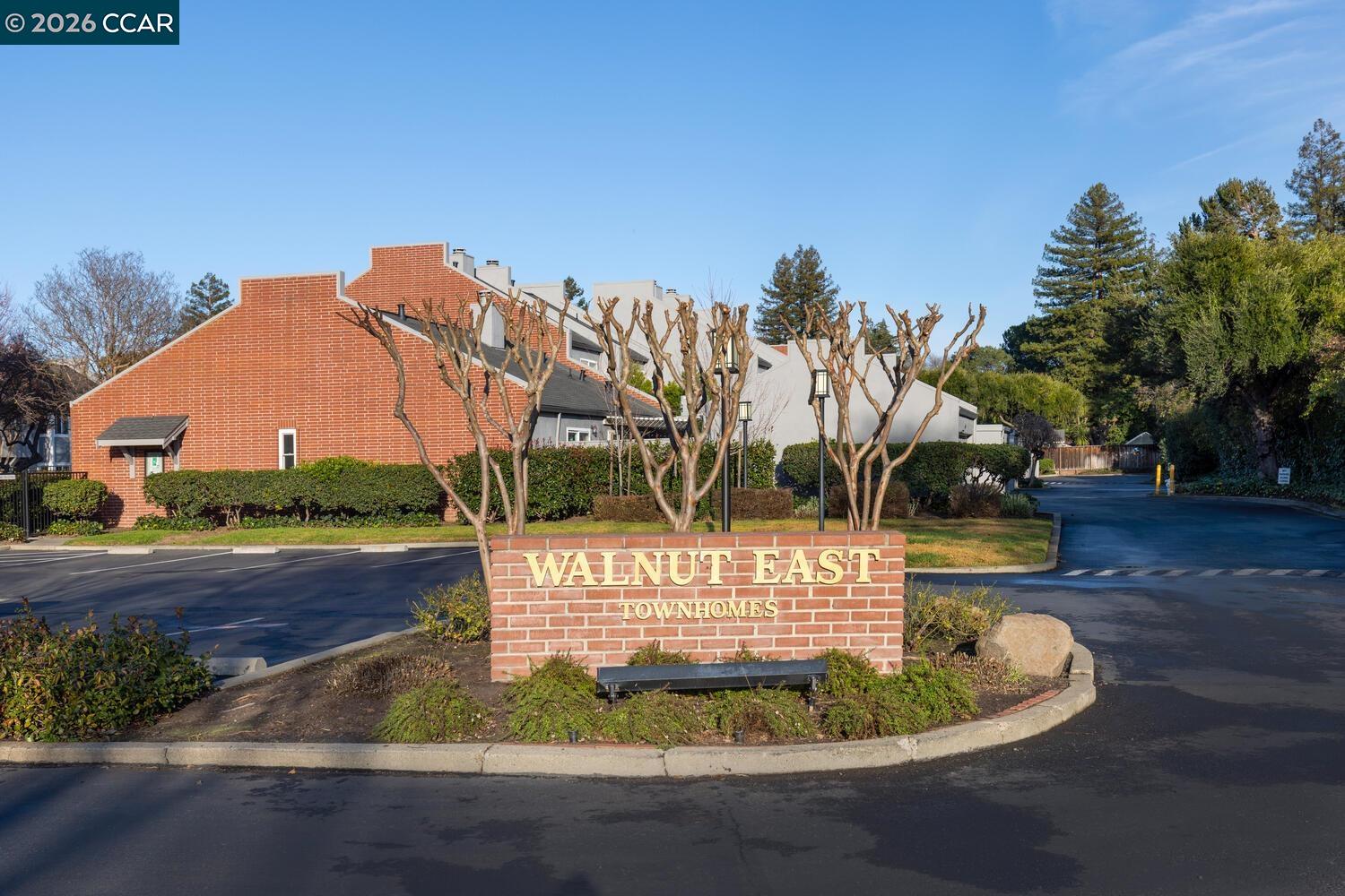 Detail Gallery Image 24 of 28 For 2730 Walnut Boulevard, Walnut Creek,  CA 94506 - 2 Beds | 2 Baths