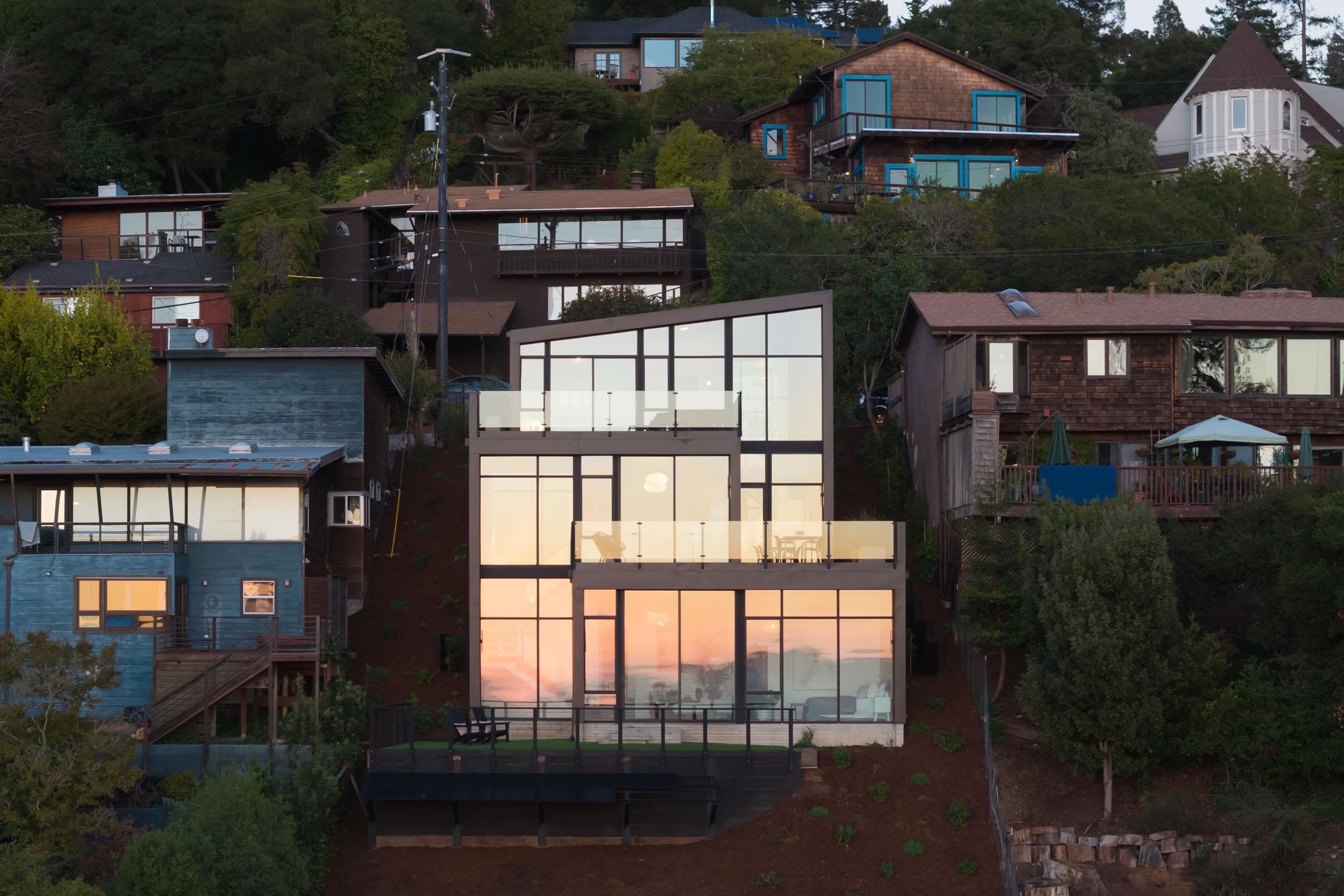 Detail Gallery Image 3 of 45 For 1136 Keith Ave, Berkeley,  CA 94708 - 4 Beds | 3/1 Baths