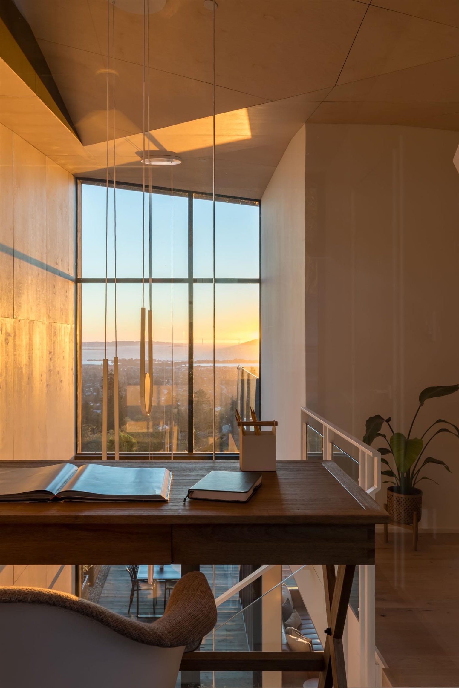 Detail Gallery Image 5 of 45 For 1136 Keith Ave, Berkeley,  CA 94708 - 4 Beds | 3/1 Baths