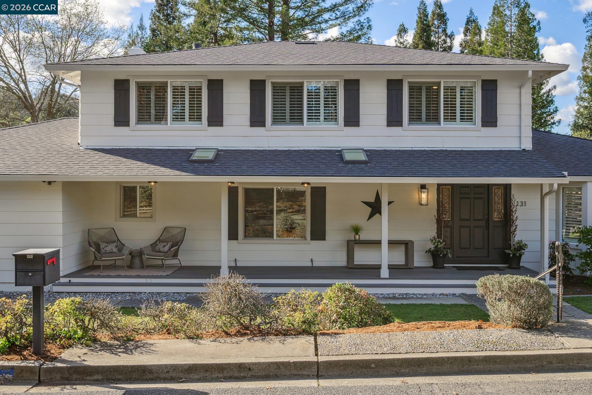 Detail Gallery Image 2 of 49 For 131 Pebble Ln, Alamo,  CA 94507 - 5 Beds | 3 Baths