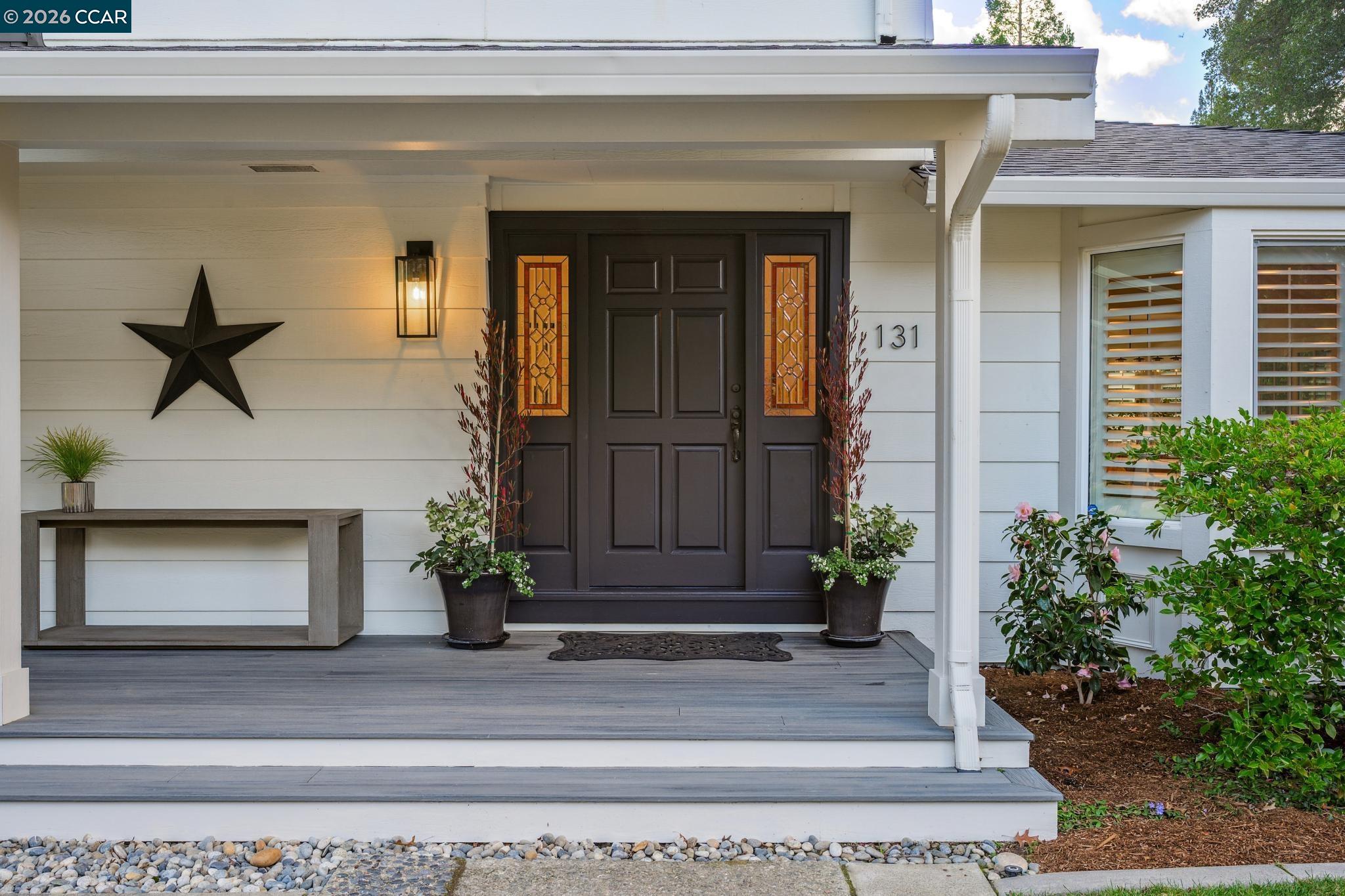 Detail Gallery Image 3 of 49 For 131 Pebble Ln, Alamo,  CA 94507 - 5 Beds | 3 Baths