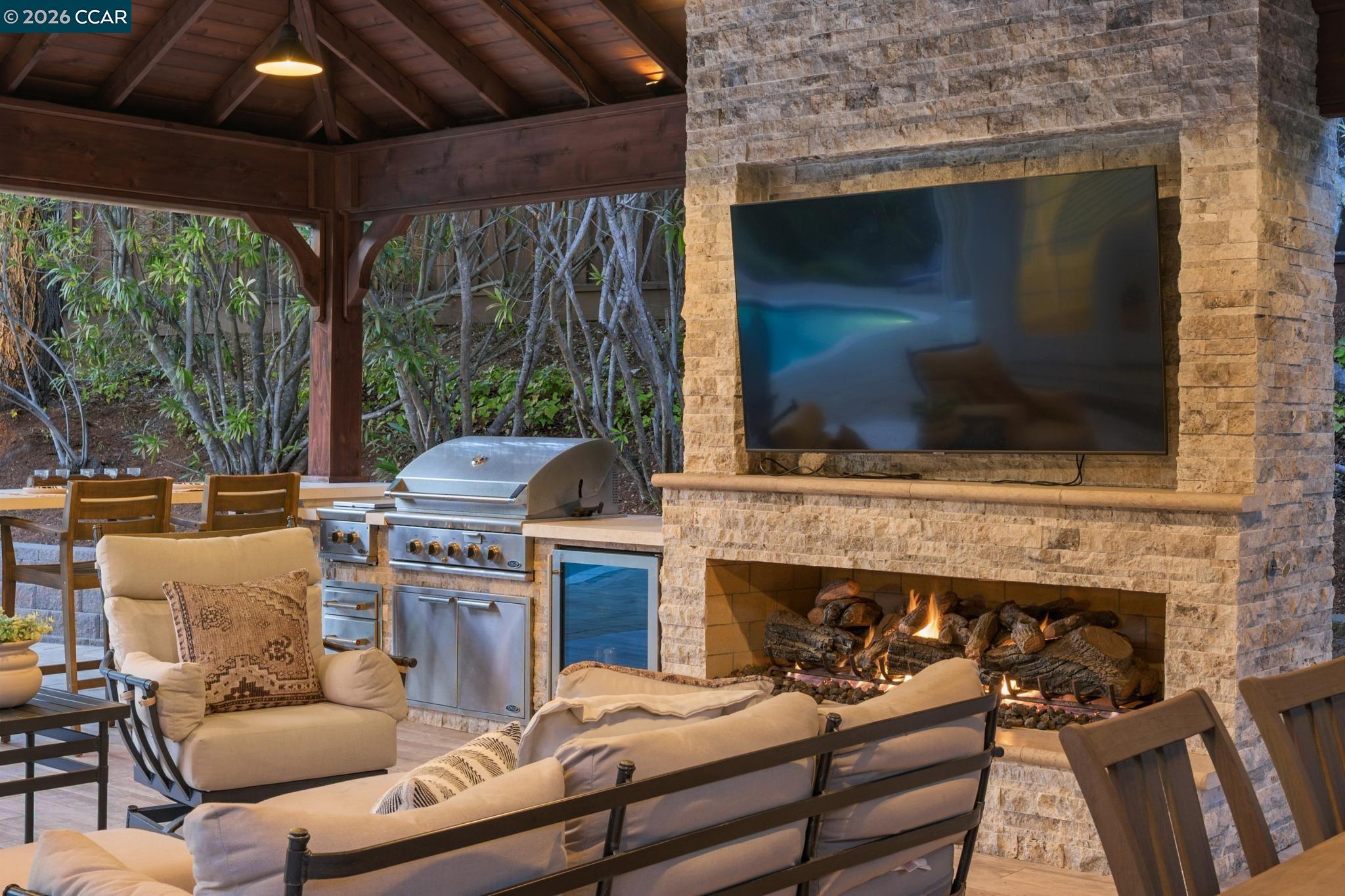 Detail Gallery Image 41 of 49 For 131 Pebble Ln, Alamo,  CA 94507 - 5 Beds | 3 Baths