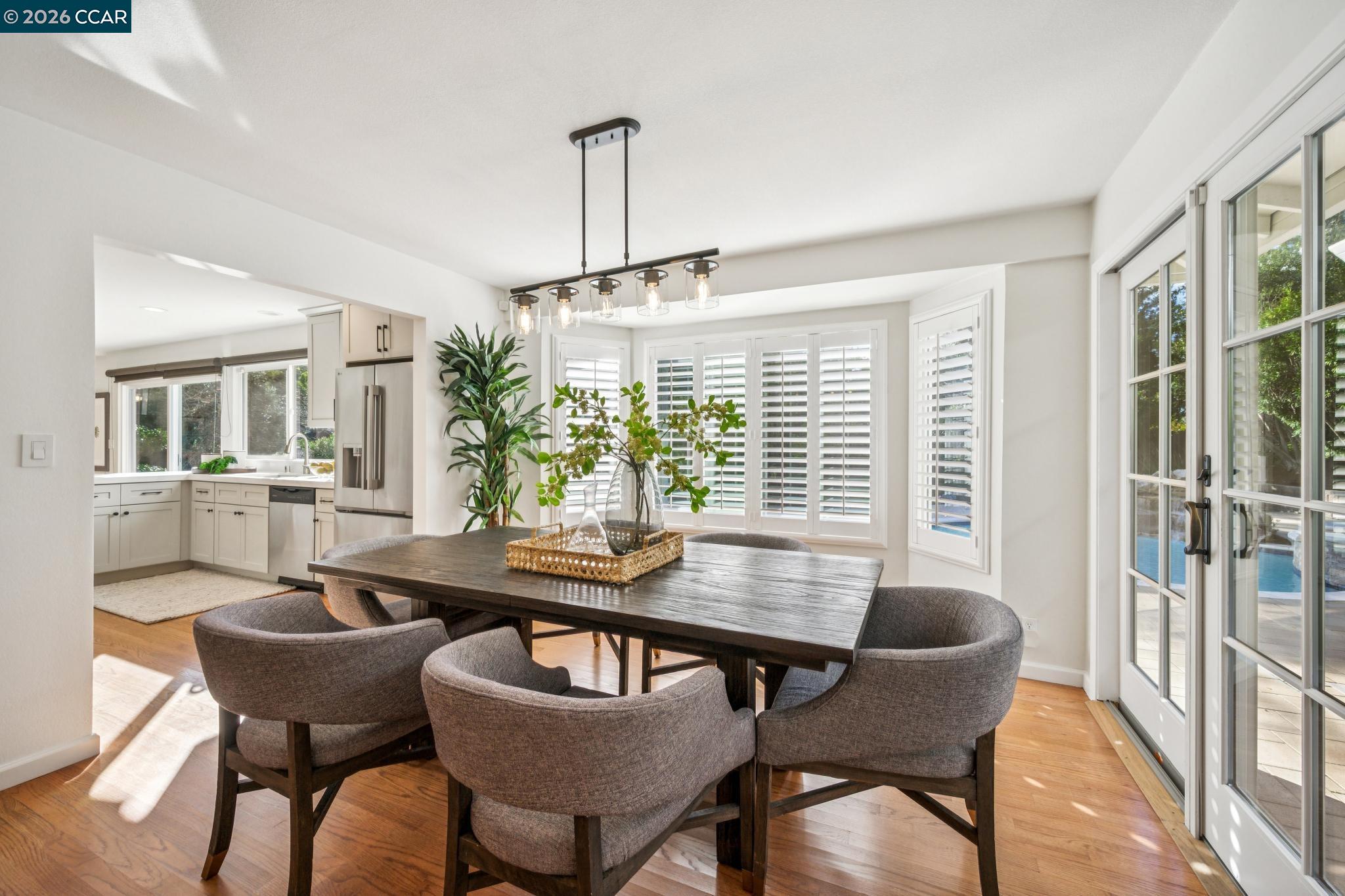 Detail Gallery Image 8 of 49 For 131 Pebble Ln, Alamo,  CA 94507 - 5 Beds | 3 Baths