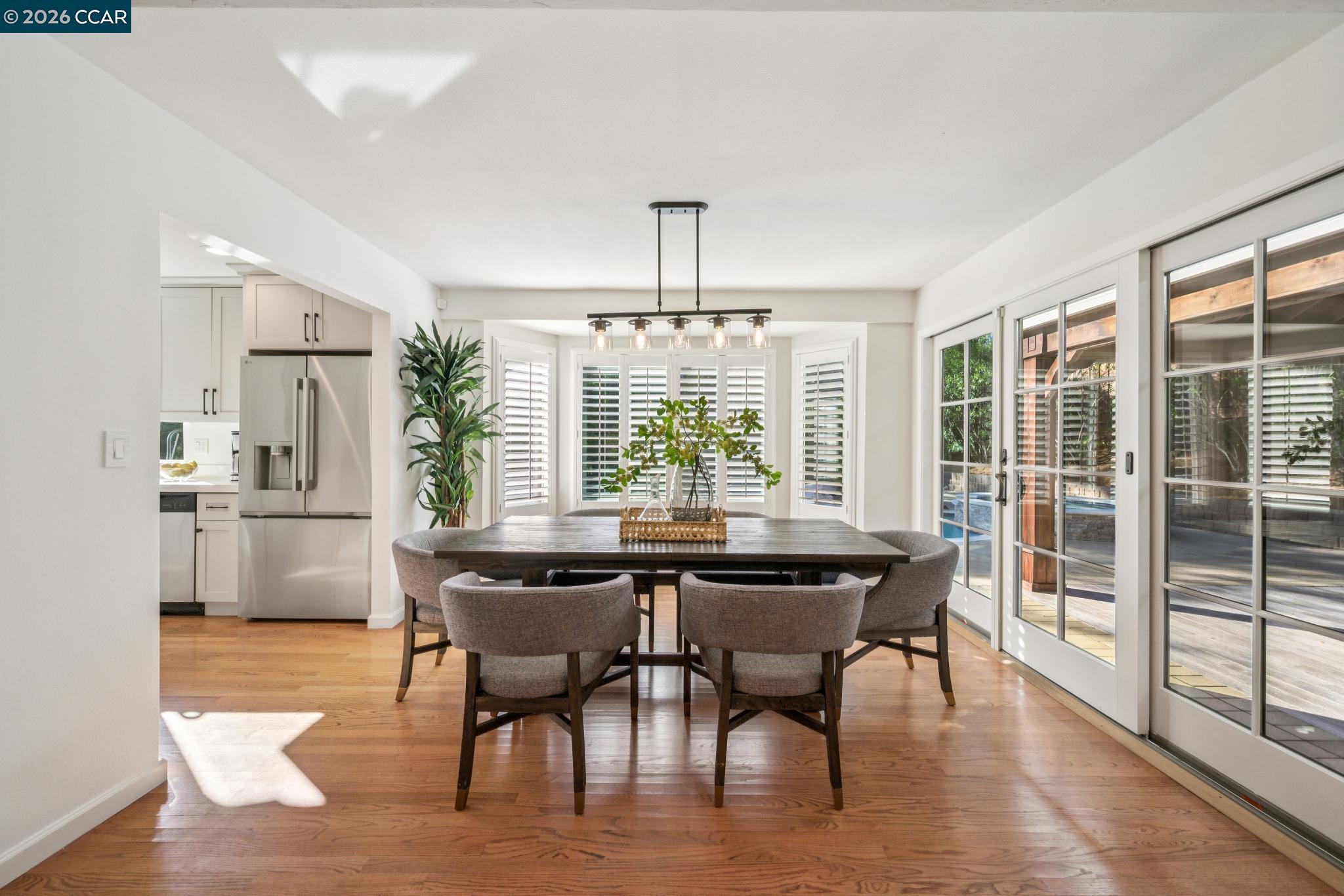 Detail Gallery Image 9 of 49 For 131 Pebble Ln, Alamo,  CA 94507 - 5 Beds | 3 Baths