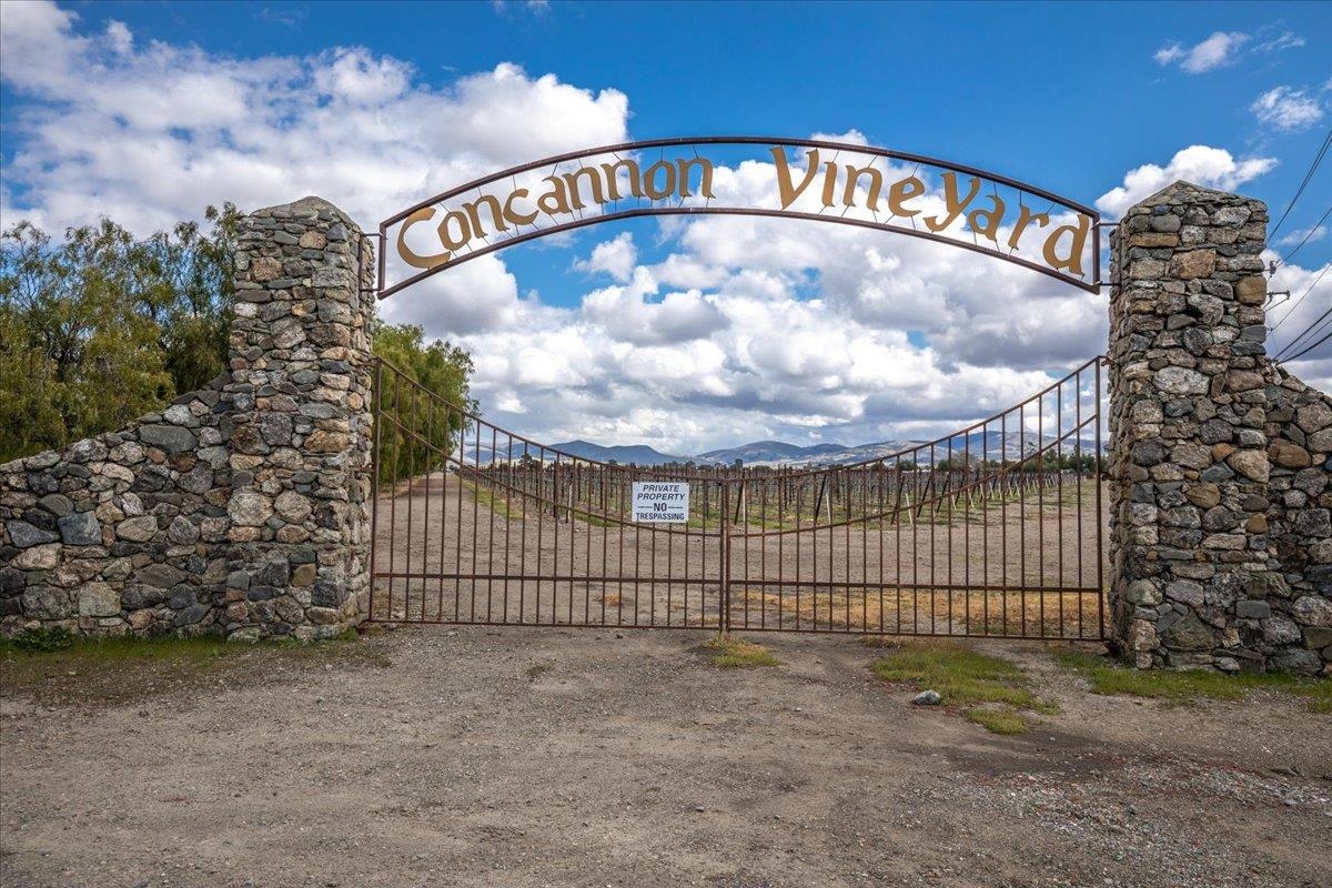 Detail Gallery Image 33 of 35 For 3873 Inverness Cmn, Livermore,  CA 94551 - 3 Beds | 2/1 Baths