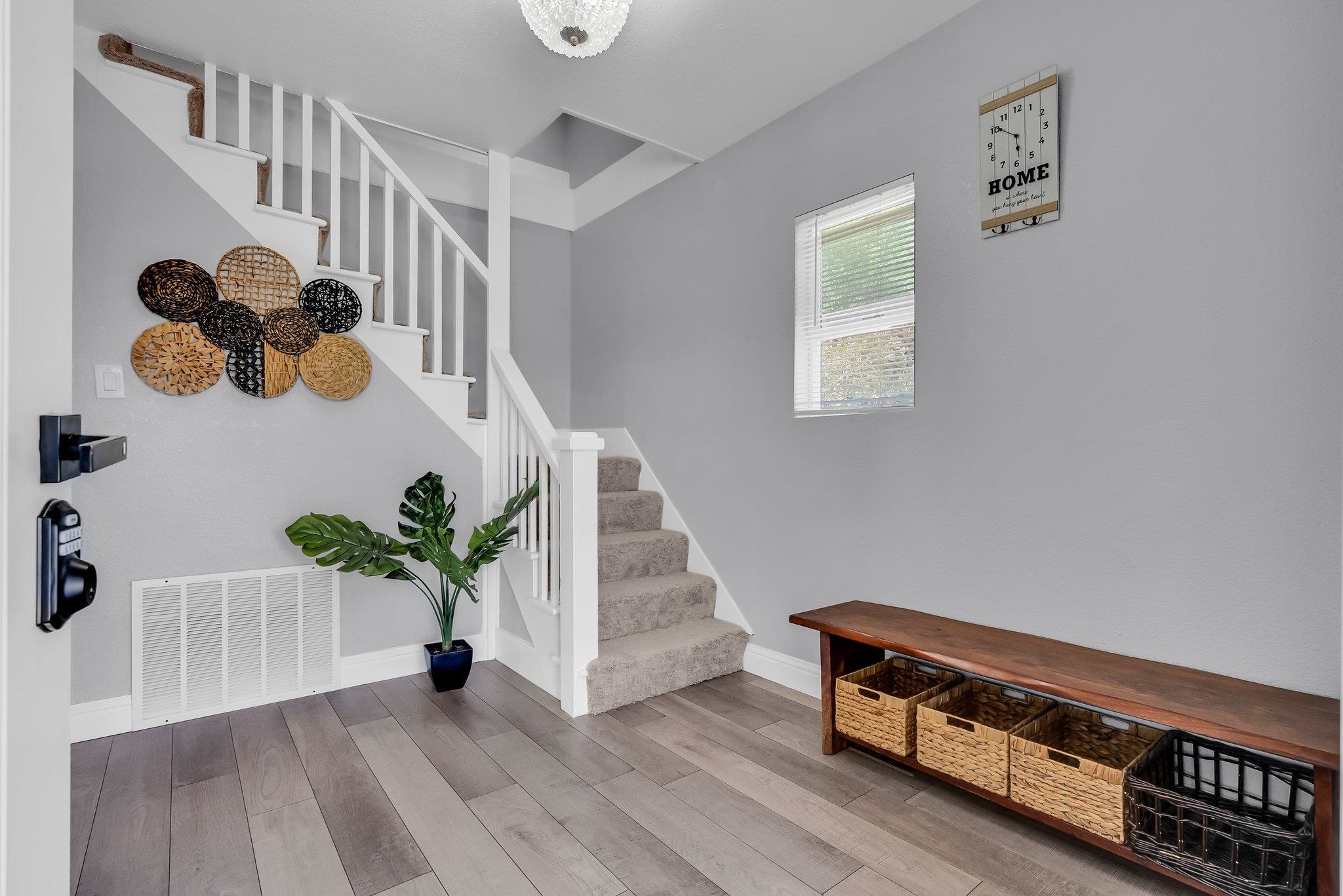 Detail Gallery Image 4 of 39 For 2350 W Shell Ave, Martinez,  CA 94553 - 4 Beds | 2 Baths