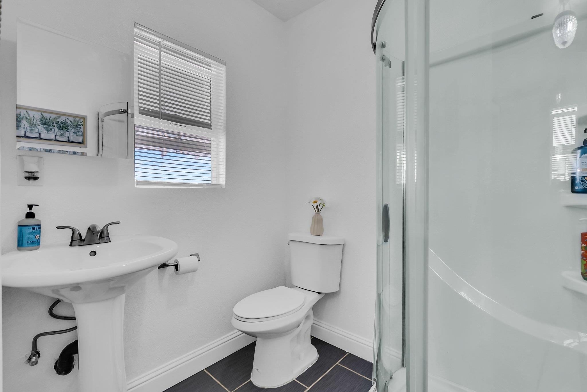 Detail Gallery Image 5 of 39 For 2350 W Shell Ave, Martinez,  CA 94553 - 4 Beds | 2 Baths