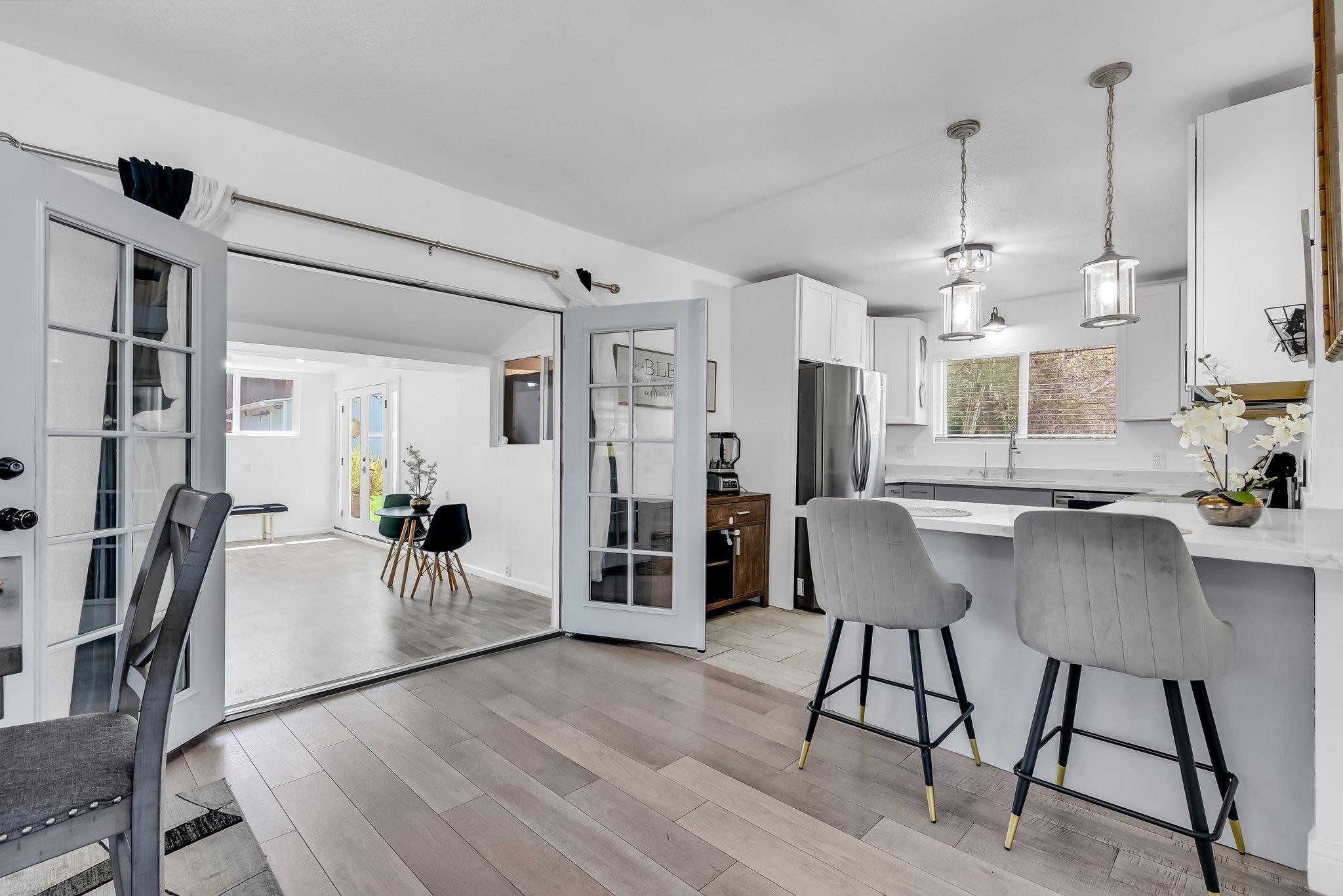 Detail Gallery Image 8 of 39 For 2350 W Shell Ave, Martinez,  CA 94553 - 4 Beds | 2 Baths