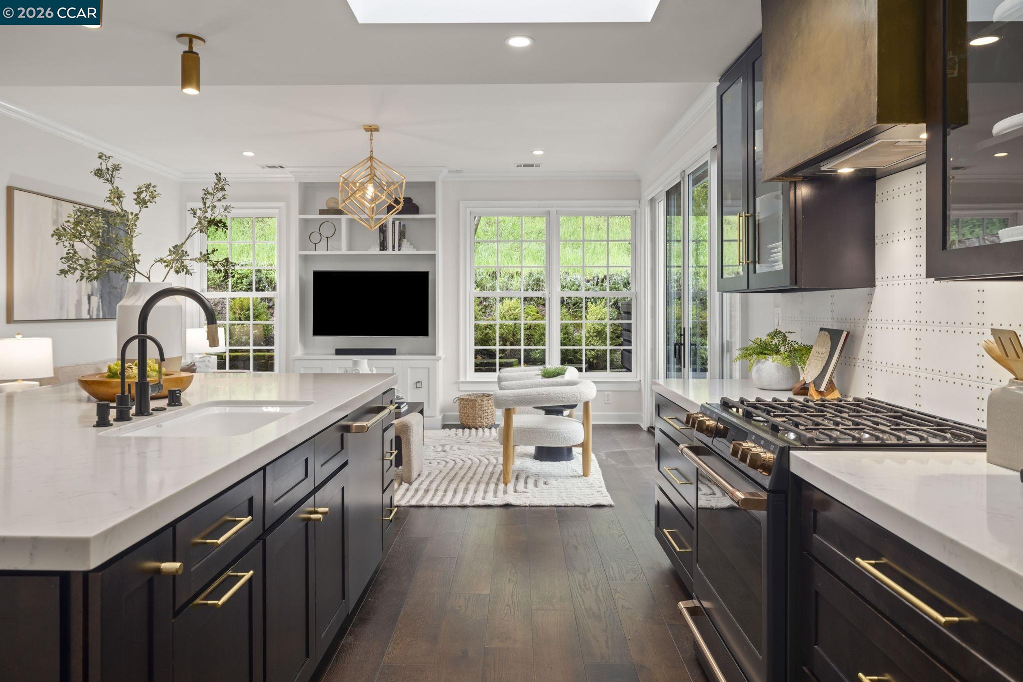 Detail Gallery Image 14 of 33 For 1537 Arbutus Drive, Walnut Creek,  CA 94595 - 4 Beds | 2 Baths