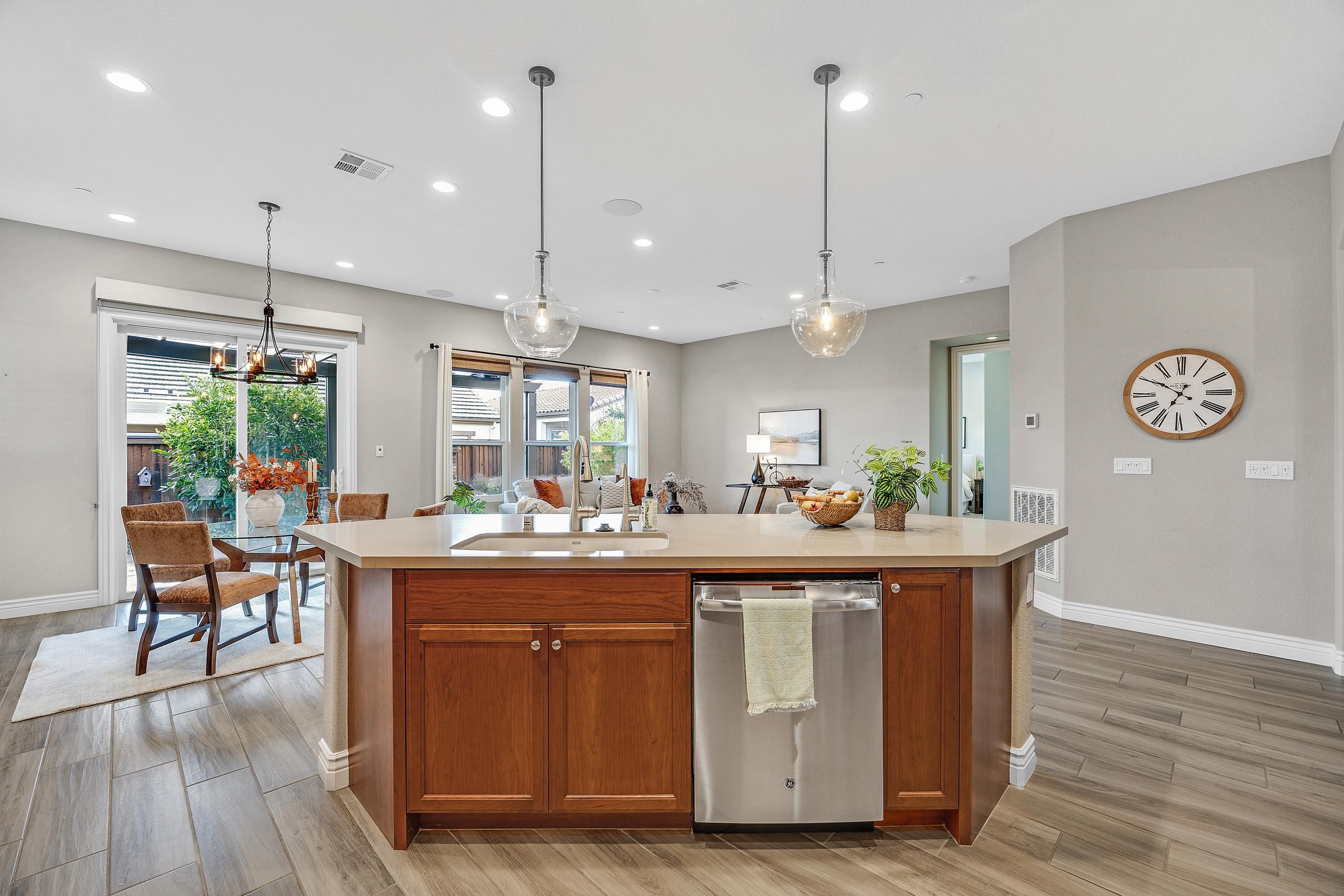 Detail Gallery Image 15 of 60 For 2000 Tempranillo Ln, Brentwood,  CA 94513 - 2 Beds | 2 Baths