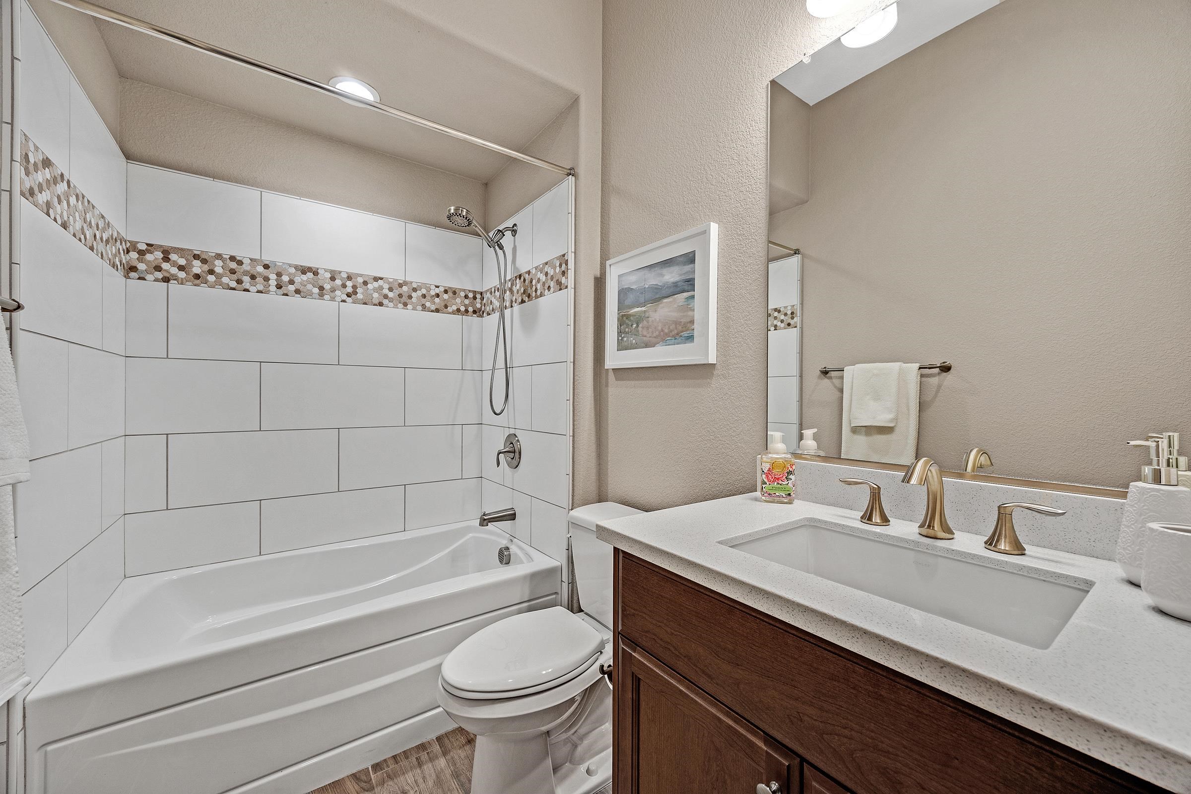 Detail Gallery Image 10 of 60 For 2000 Tempranillo Ln, Brentwood,  CA 94513 - 2 Beds | 2 Baths