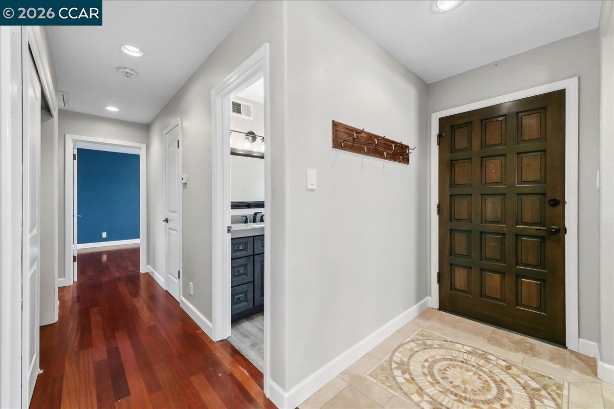 Detail Gallery Image 2 of 34 For 4337 Scenic Ave, Pittsburg,  CA 94565 - 3 Beds | 2 Baths