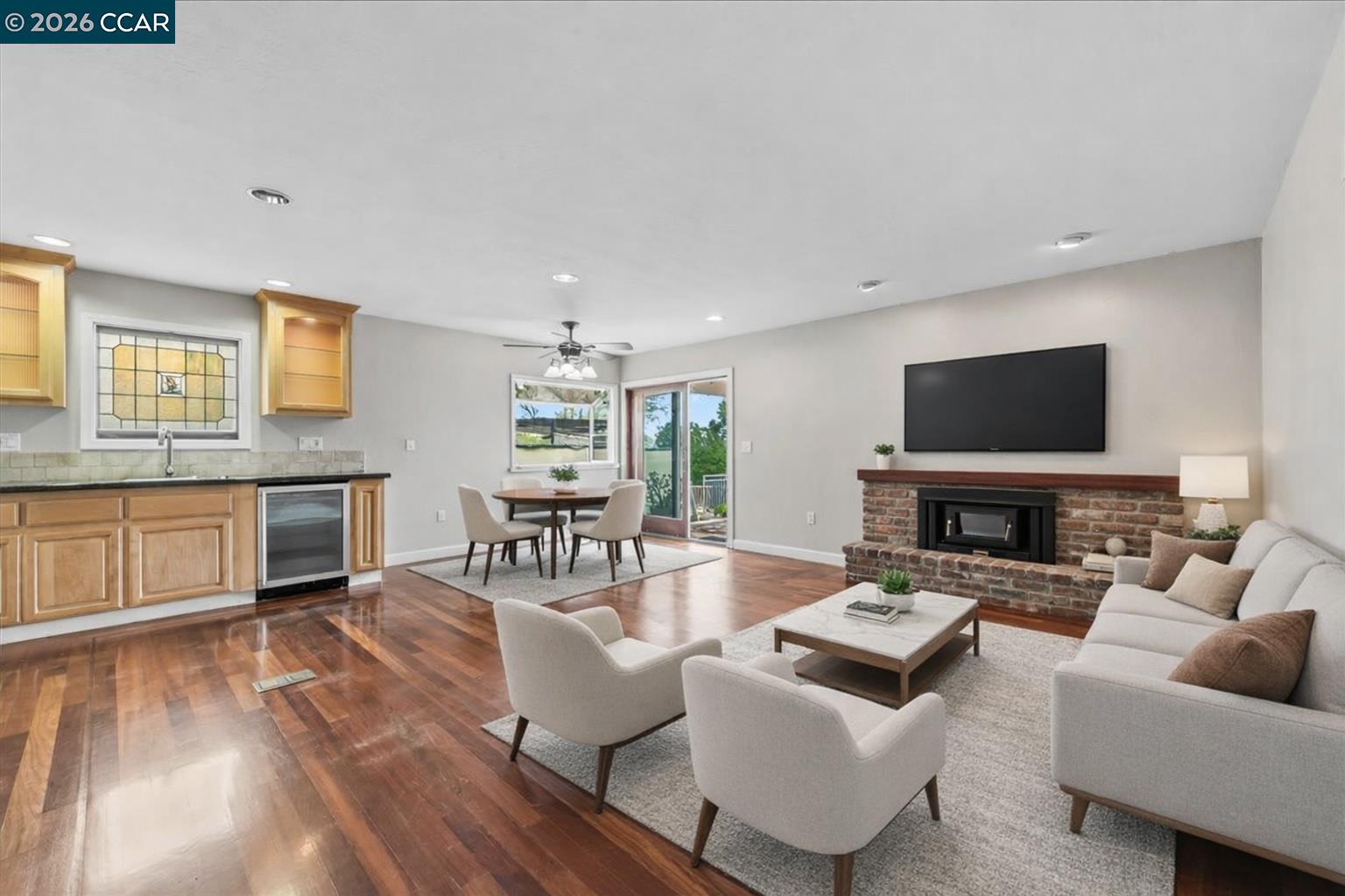 Detail Gallery Image 11 of 34 For 4337 Scenic Ave, Pittsburg,  CA 94565 - 3 Beds | 2 Baths