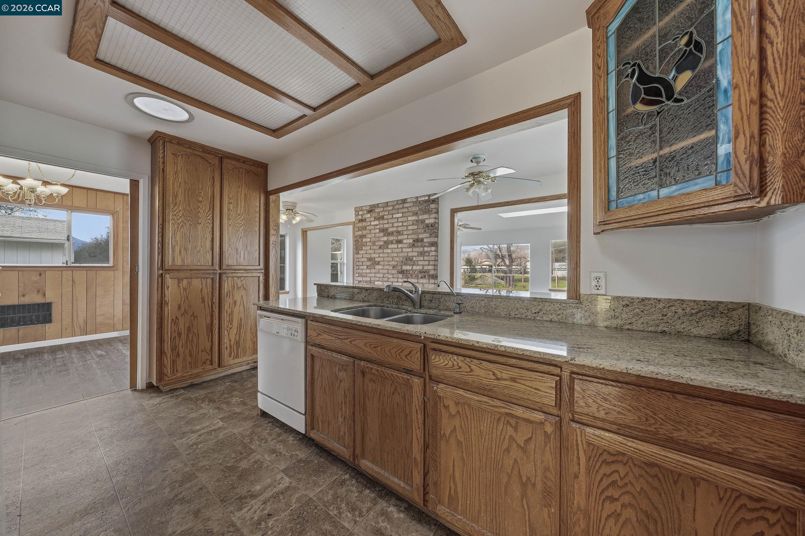 Detail Gallery Image 5 of 24 For 15420 Rumsey Rd, Clearlake,  CA 95422 - 3 Beds | 2 Baths