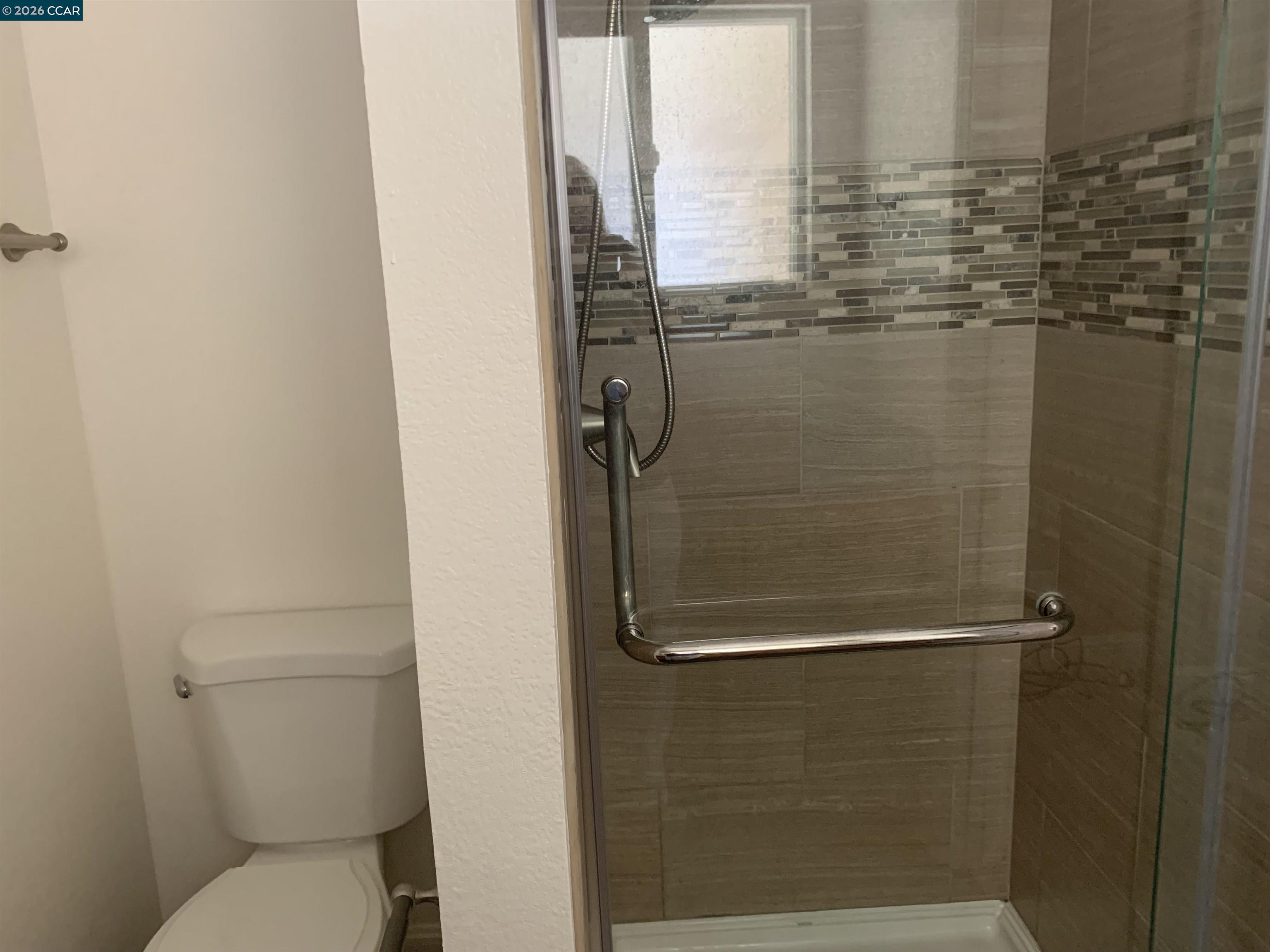 Detail Gallery Image 15 of 33 For 1608 Claycord Ave, Concord,  CA 94521 - 3 Beds | 2 Baths