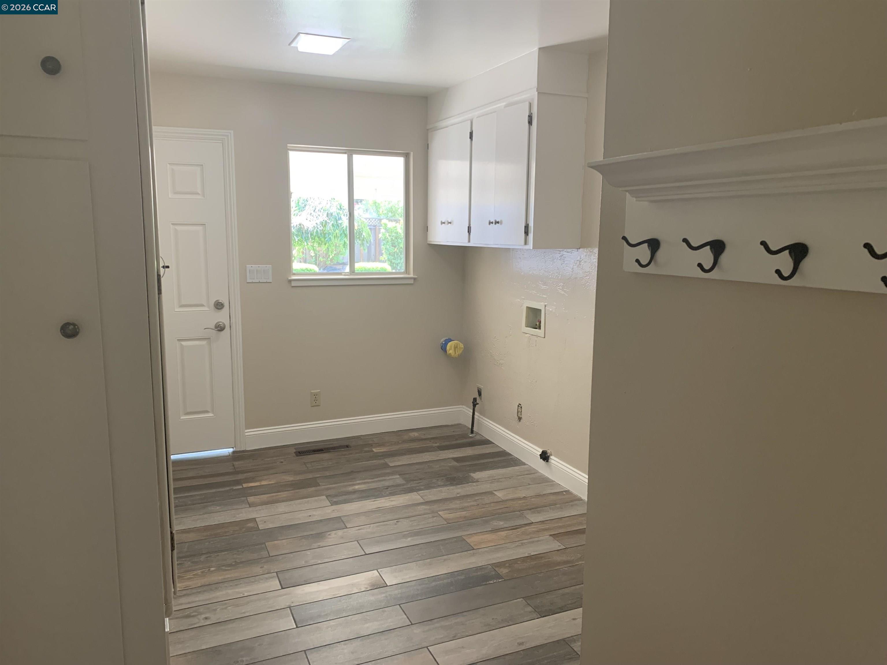 Detail Gallery Image 17 of 33 For 1608 Claycord Ave, Concord,  CA 94521 - 3 Beds | 2 Baths