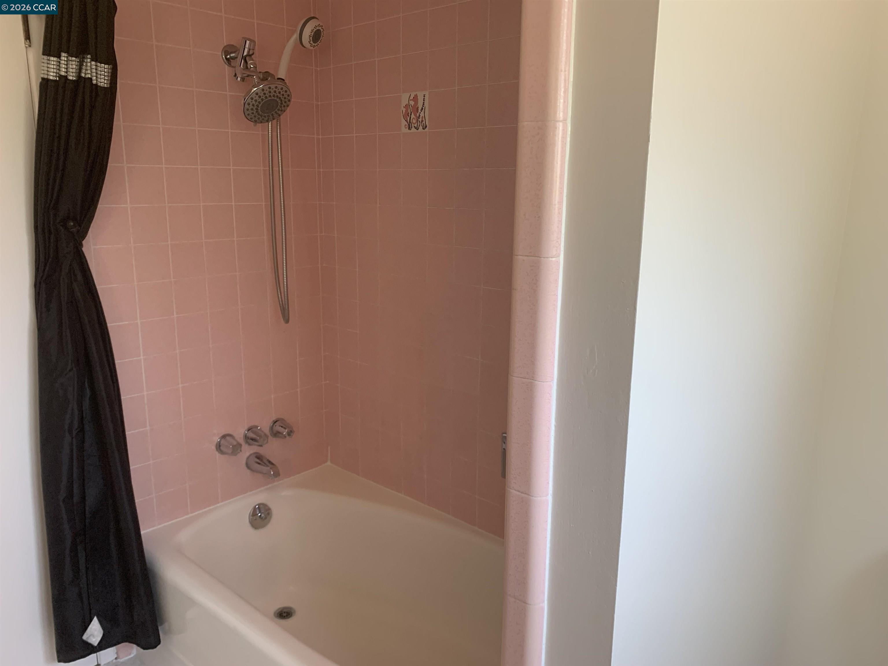 Detail Gallery Image 21 of 33 For 1608 Claycord Ave, Concord,  CA 94521 - 3 Beds | 2 Baths