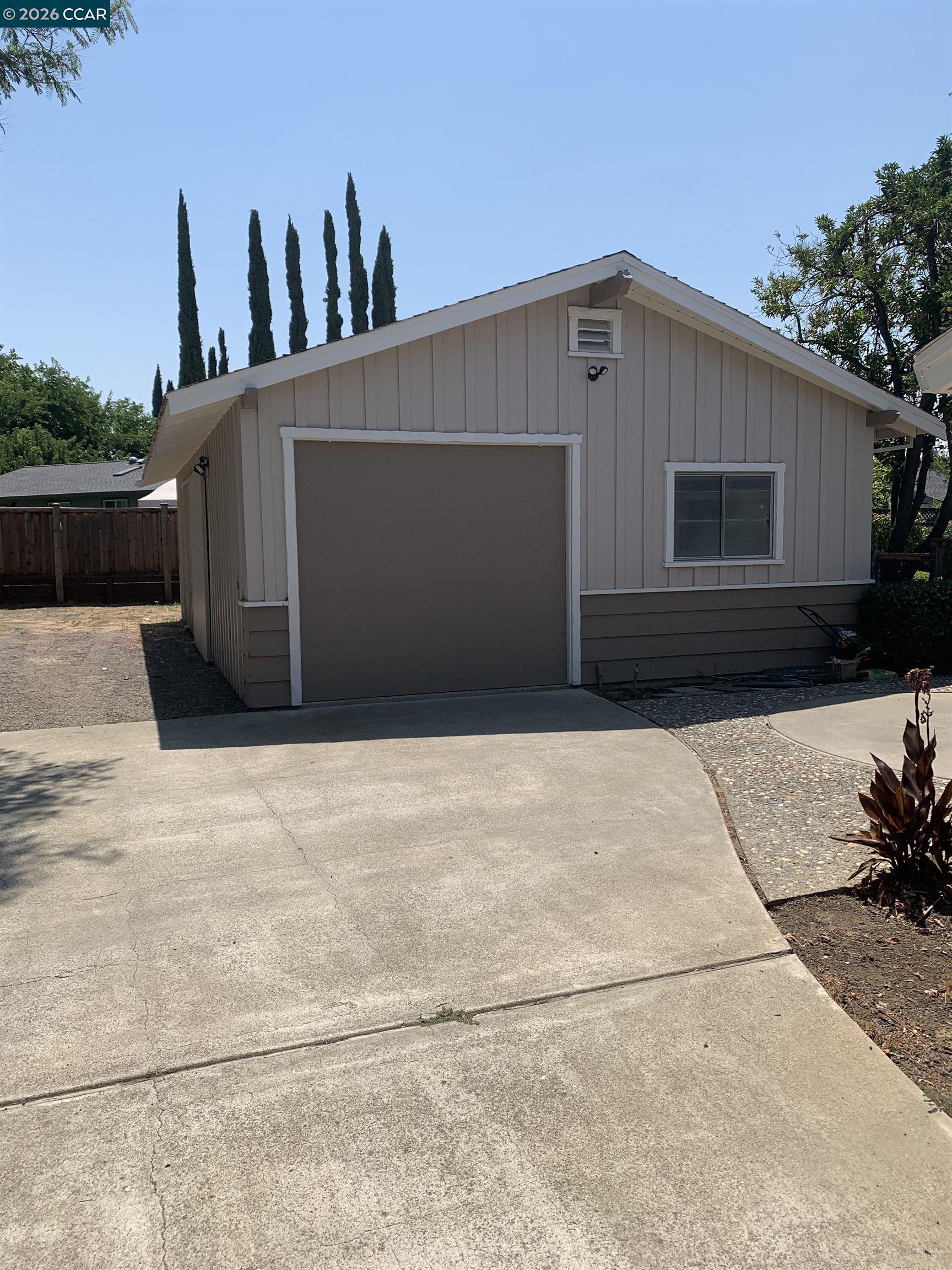 Detail Gallery Image 26 of 33 For 1608 Claycord Ave, Concord,  CA 94521 - 3 Beds | 2 Baths