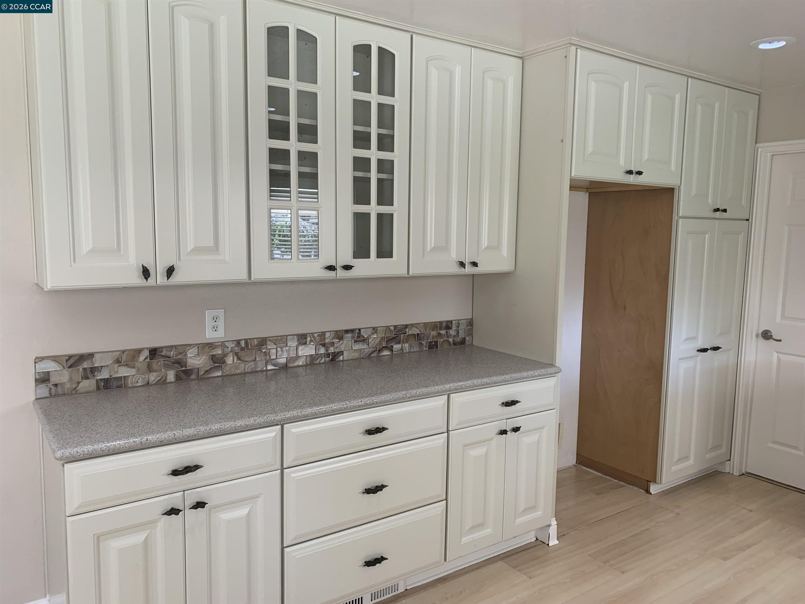 Detail Gallery Image 7 of 33 For 1608 Claycord Ave, Concord,  CA 94521 - 3 Beds | 2 Baths