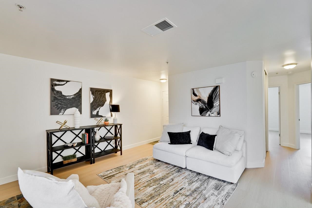 Photo #3: 41124111 Listing: Photo #3