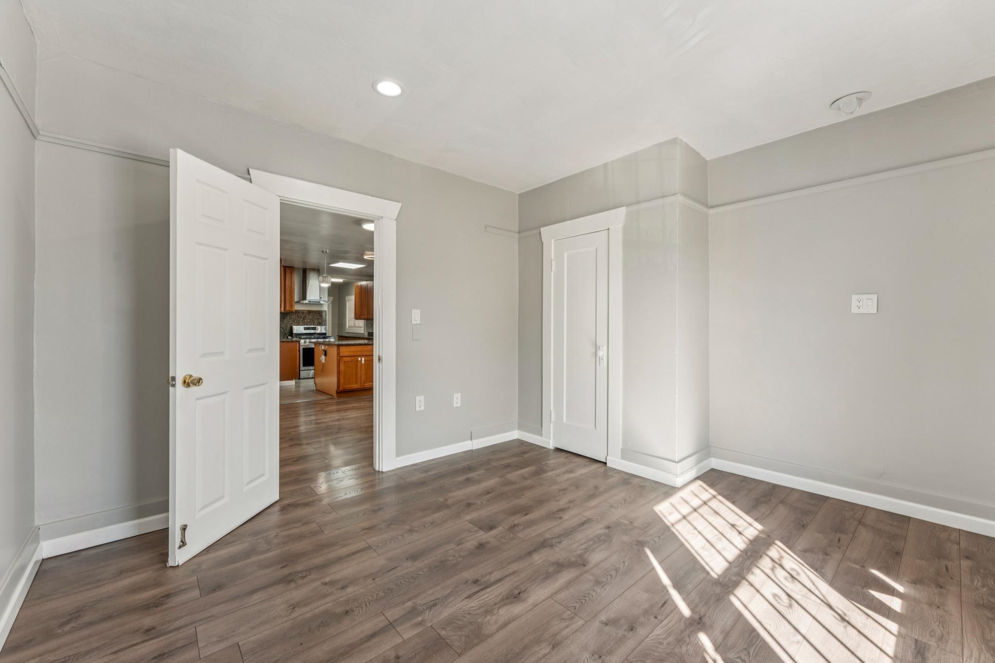 Detail Gallery Image 27 of 60 For 1433 56th Ave, Oakland,  CA 94621 - 3 Beds | 2 Baths