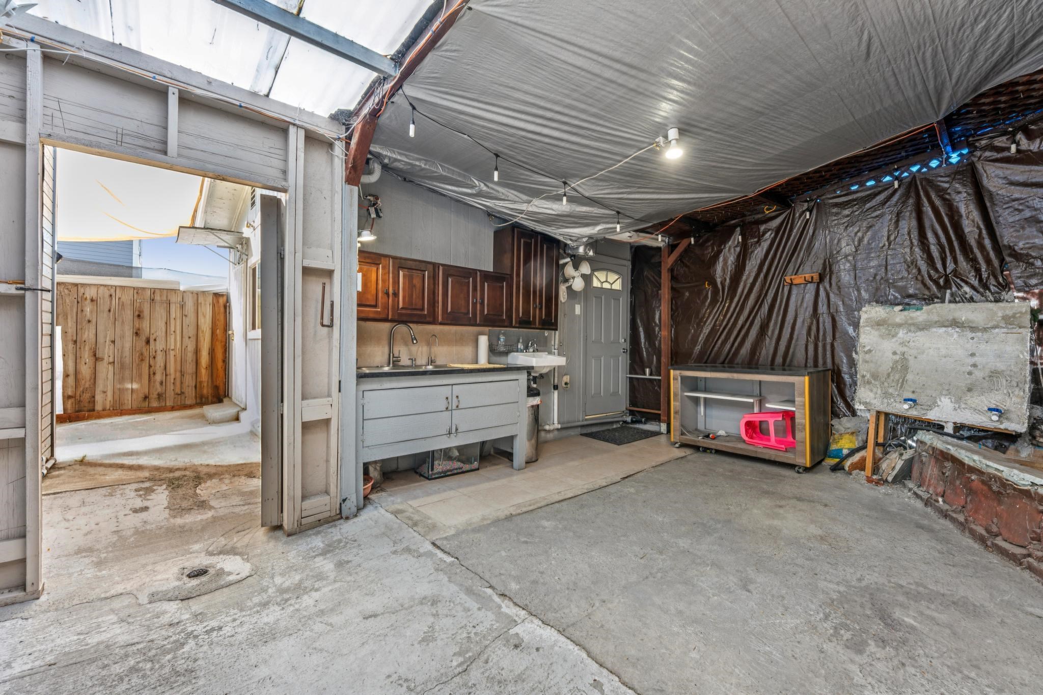 Detail Gallery Image 51 of 60 For 1433 56th Ave, Oakland,  CA 94621 - 3 Beds | 2 Baths