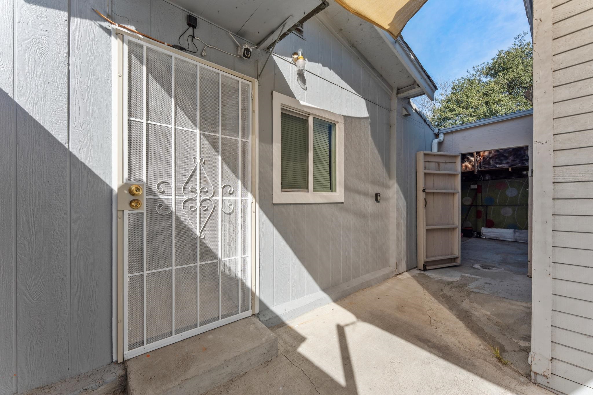 Detail Gallery Image 57 of 60 For 1433 56th Ave, Oakland,  CA 94621 - 3 Beds | 2 Baths