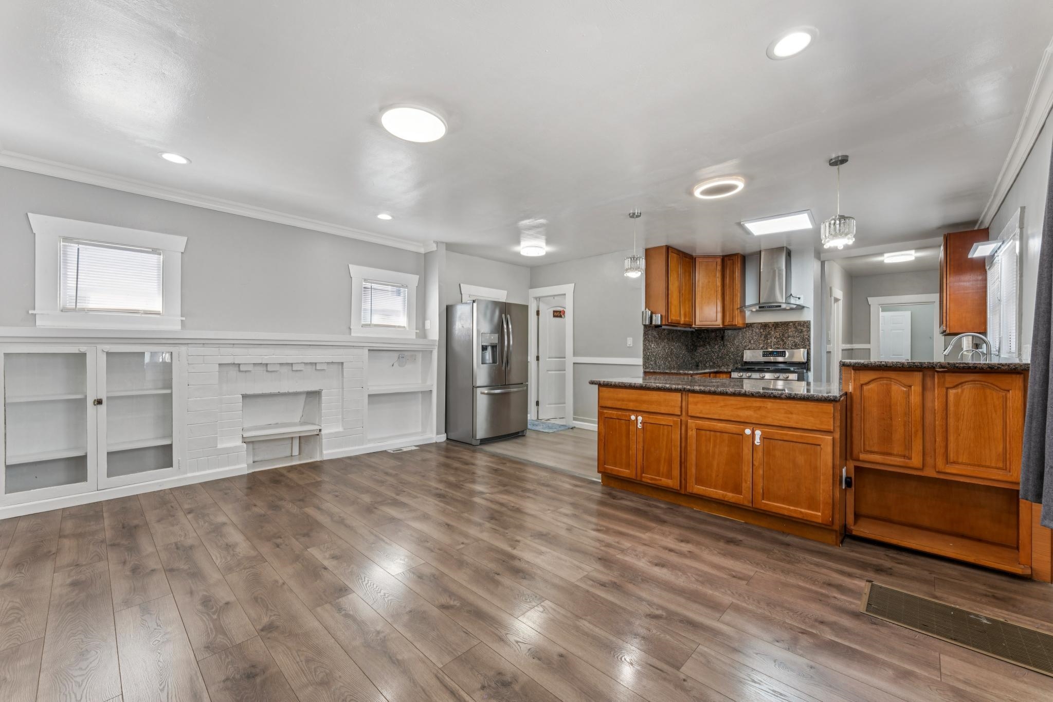 Detail Gallery Image 10 of 60 For 1433 56th Ave, Oakland,  CA 94621 - 3 Beds | 2 Baths