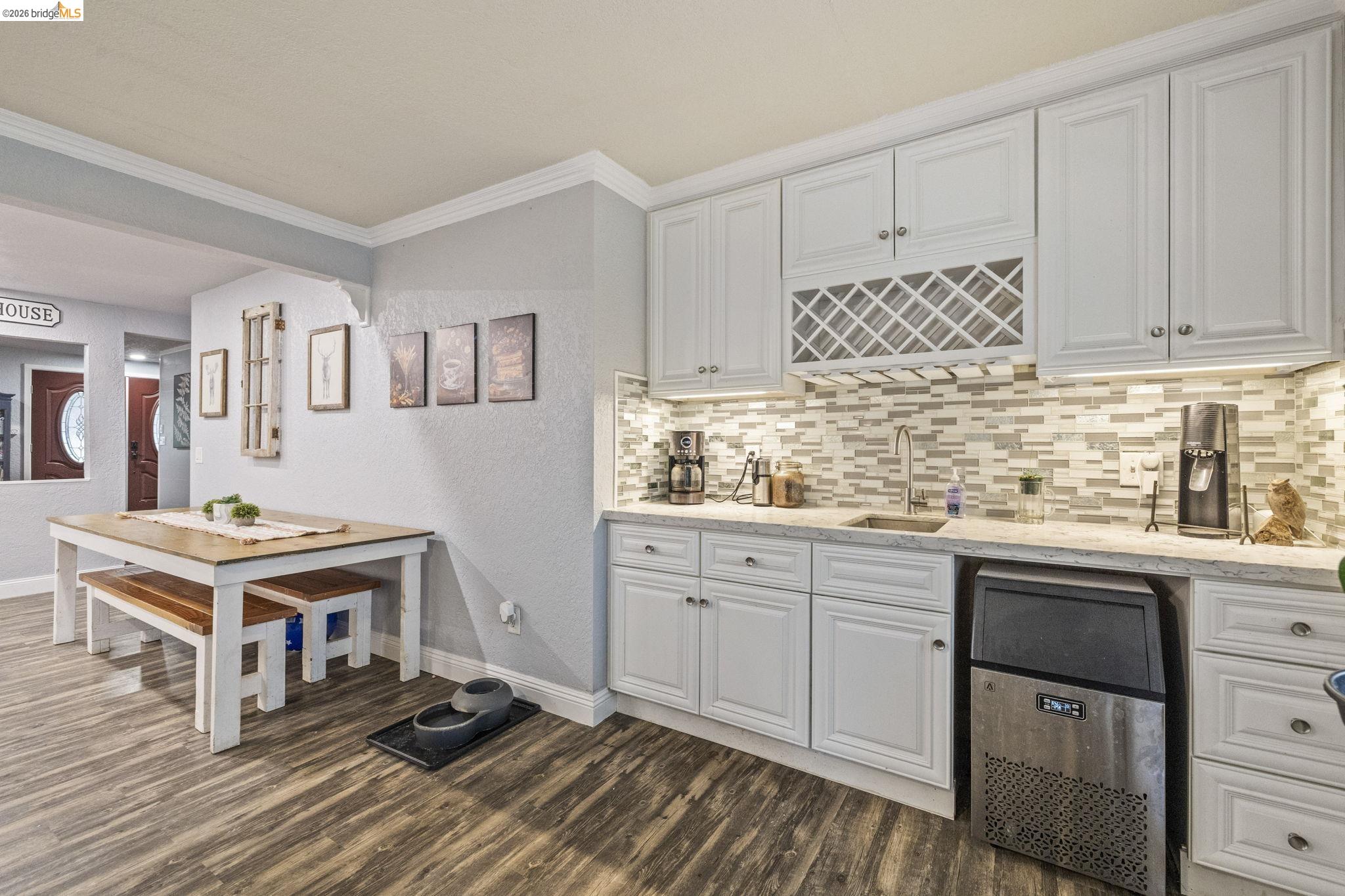 Detail Gallery Image 11 of 33 For 21708 Water Oak Dr, Sonora,  CA 95370 - 3 Beds | 2/1 Baths