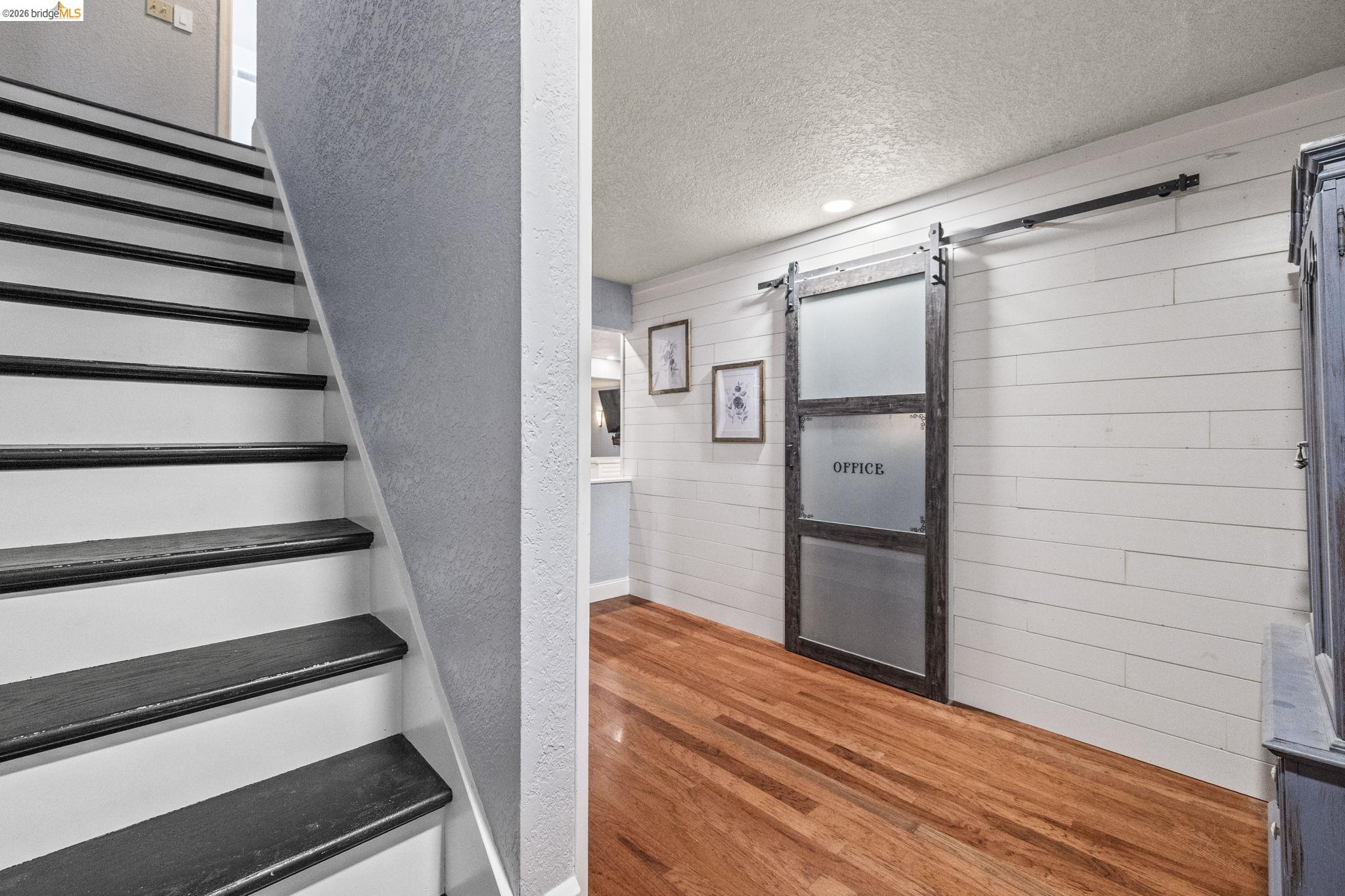 Detail Gallery Image 3 of 13 For 21708 Water Oak Dr, Sonora,  CA 95370 - 3 Beds | 2/1 Baths