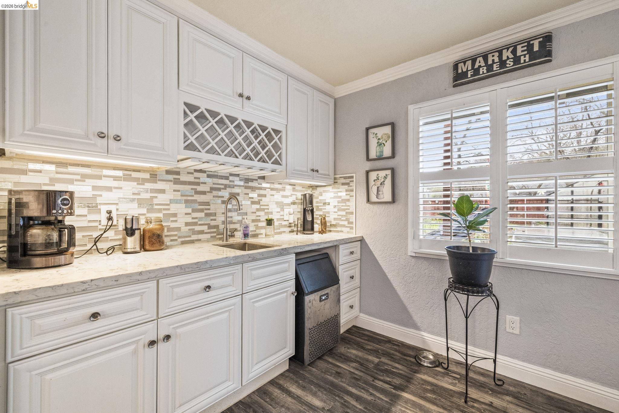 Detail Gallery Image 9 of 13 For 21708 Water Oak Dr, Sonora,  CA 95370 - 3 Beds | 2/1 Baths