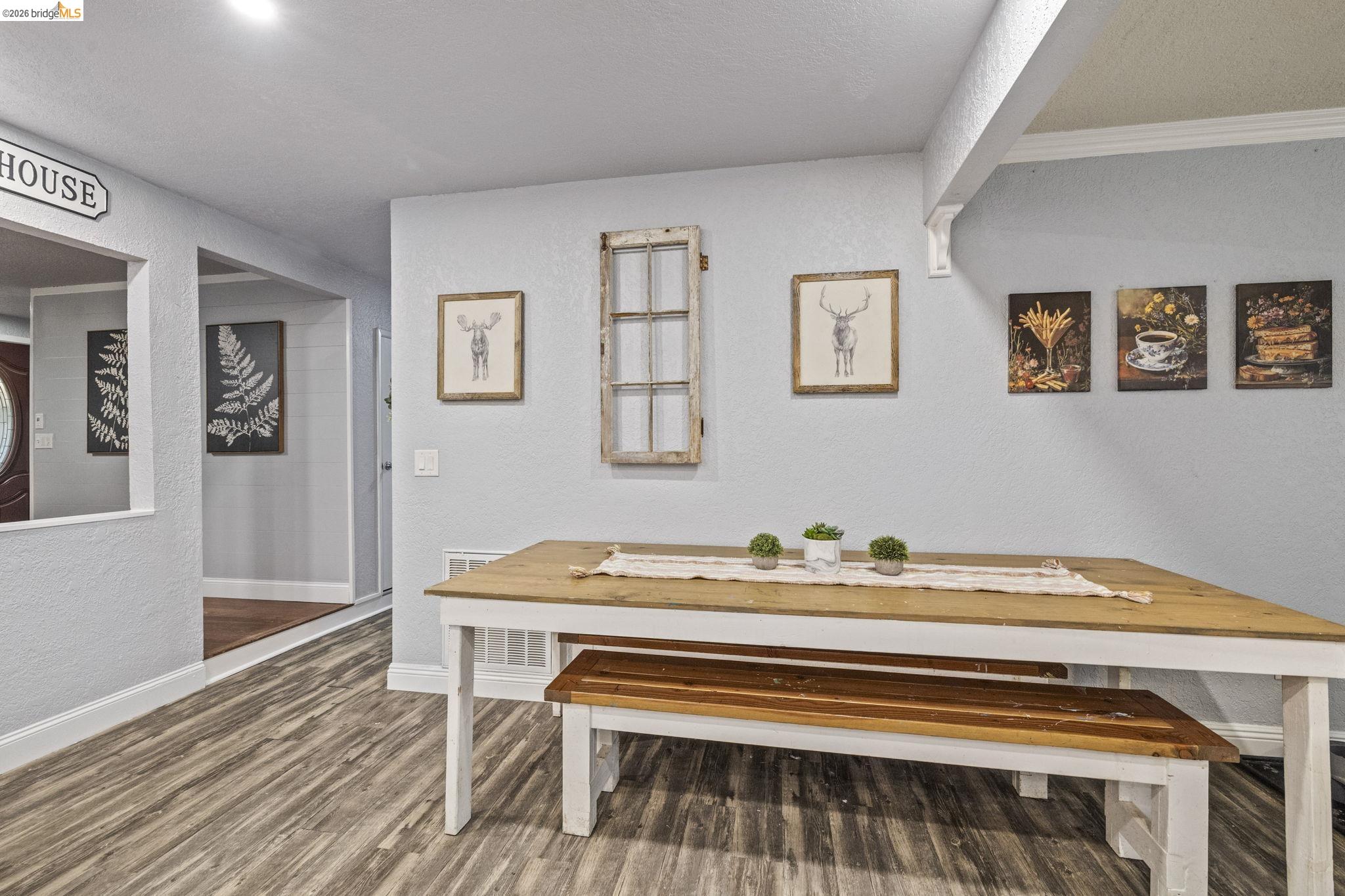 Detail Gallery Image 10 of 13 For 21708 Water Oak Dr, Sonora,  CA 95370 - 3 Beds | 2/1 Baths