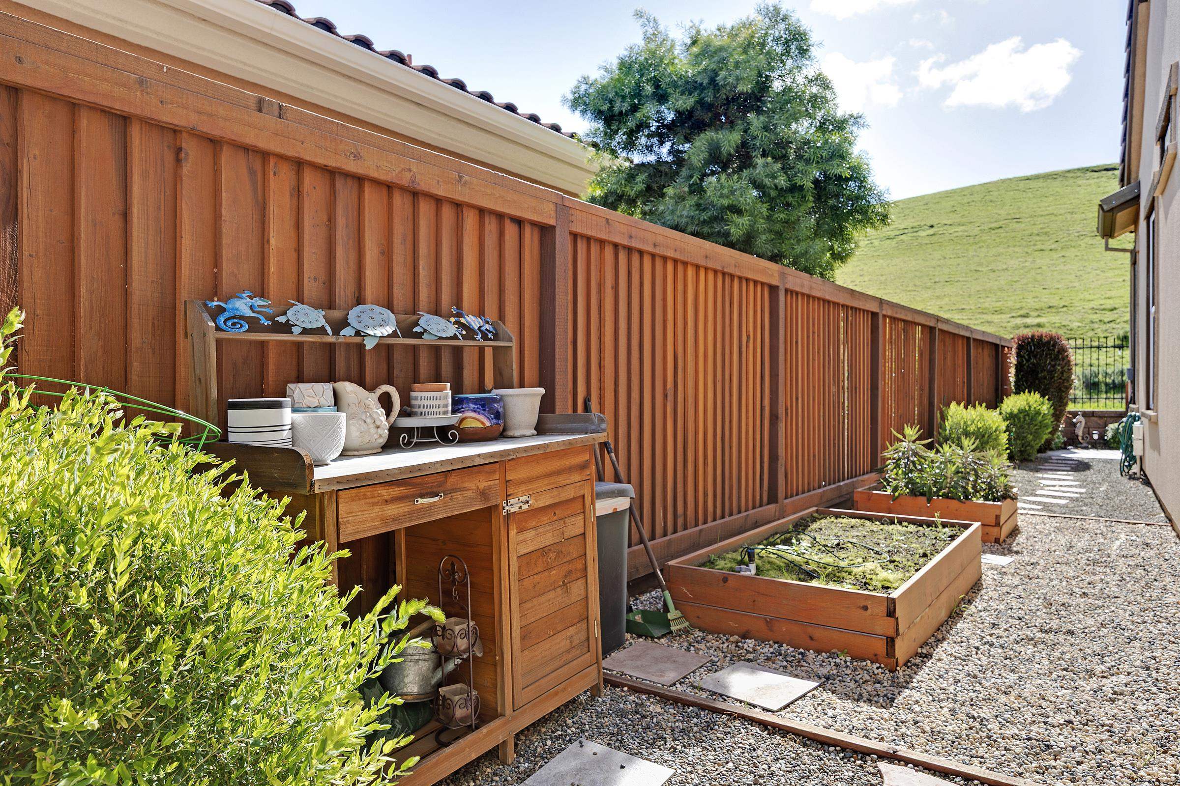 Detail Gallery Image 10 of 60 For 1994 Andalucia Ln, Brentwood,  CA 94513 - 2 Beds | 2/1 Baths