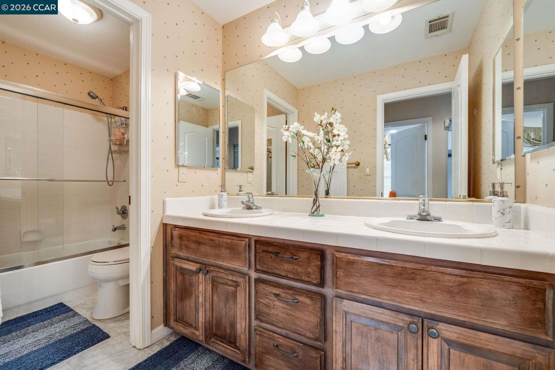 Detail Gallery Image 33 of 53 For 1105 Peacock Creek Drive, Clayton,  CA 94517 - 5 Beds | 3/1 Baths