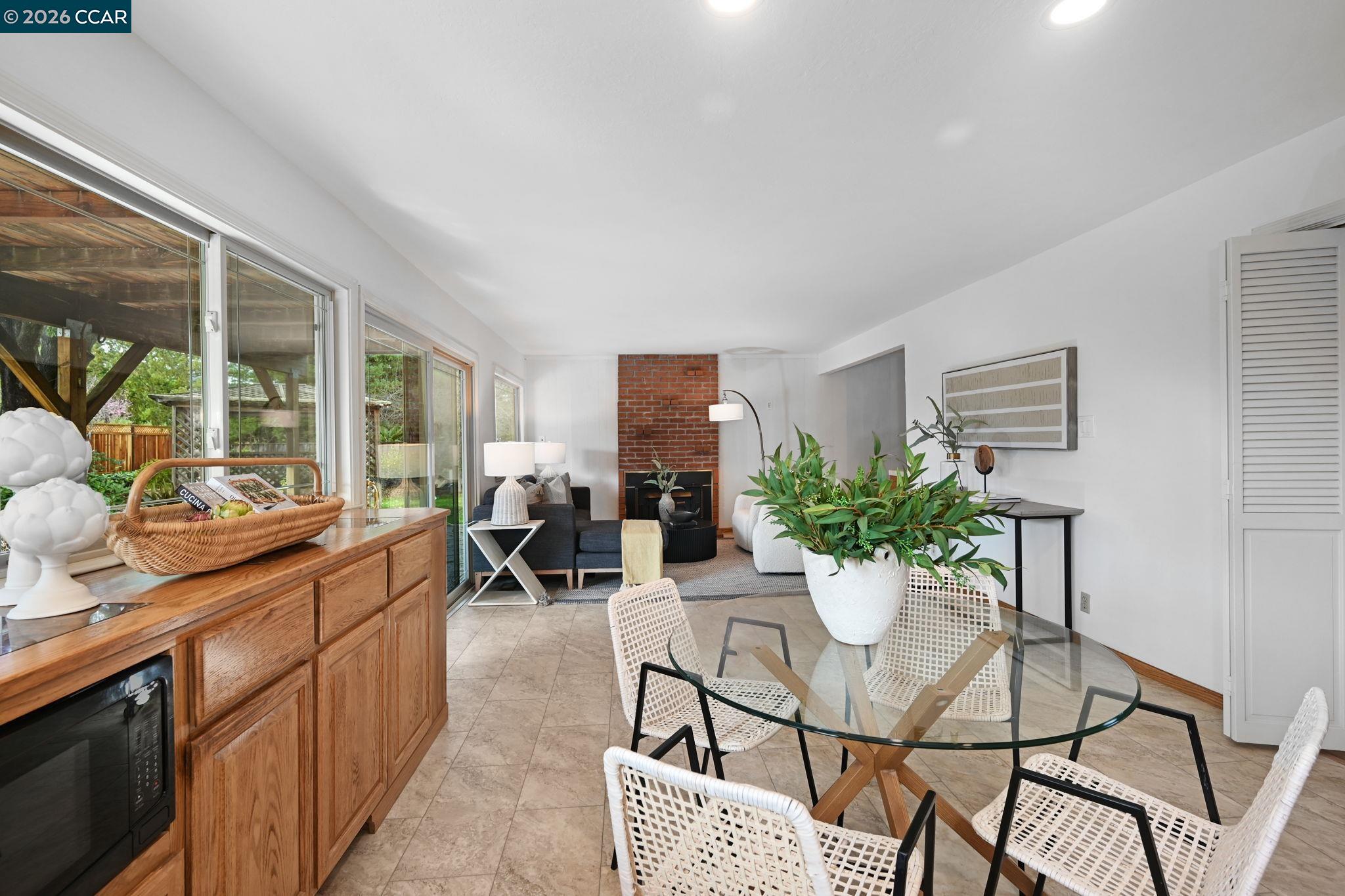 Detail Gallery Image 11 of 21 For 149 Saint Francis Ct, Danville,  CA 94526 - 5 Beds | 2/1 Baths