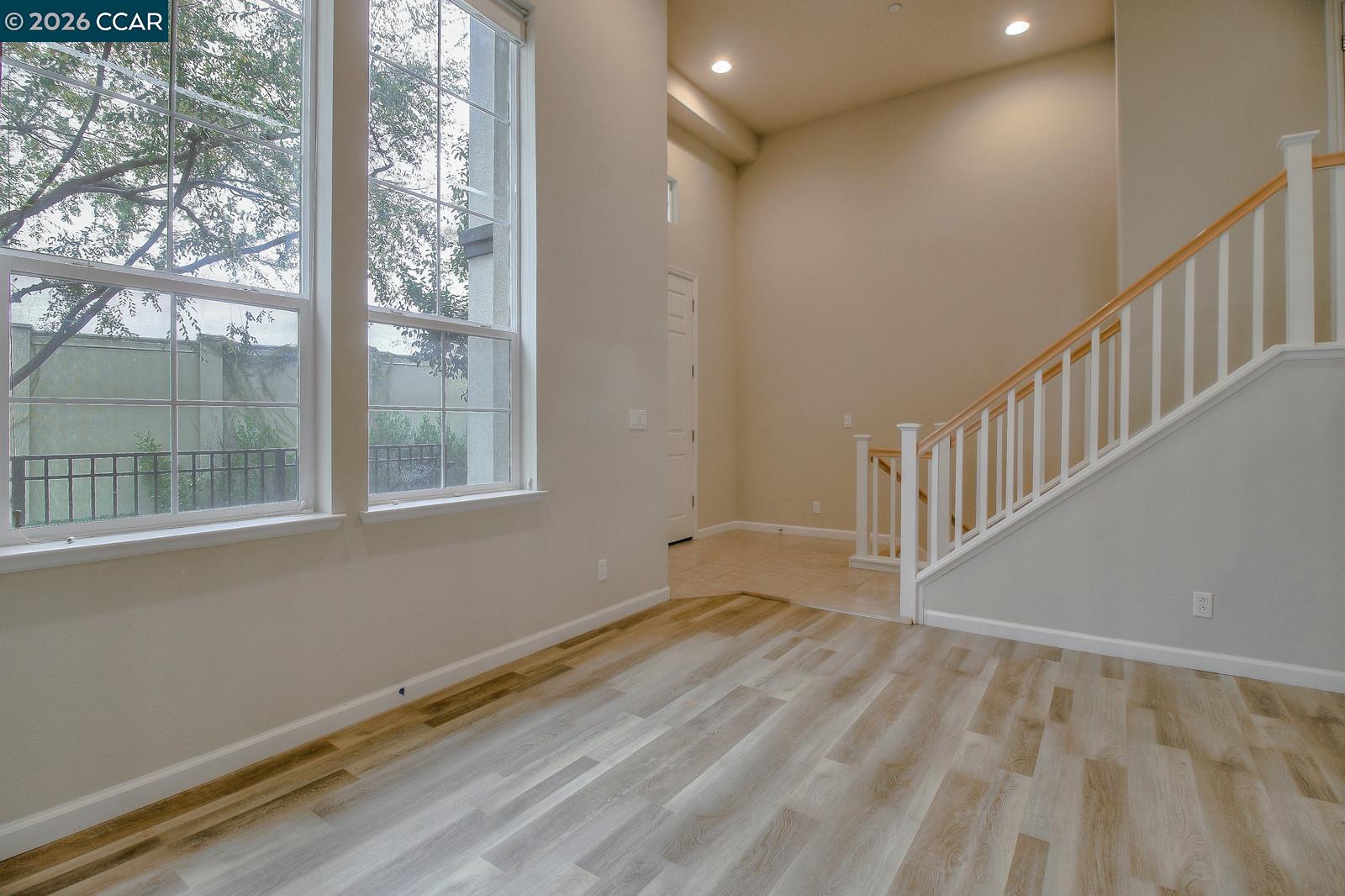 Detail Gallery Image 12 of 43 For 2066 Mendocino Ln, San Jose,  CA 95124 - 3 Beds | 2/1 Baths