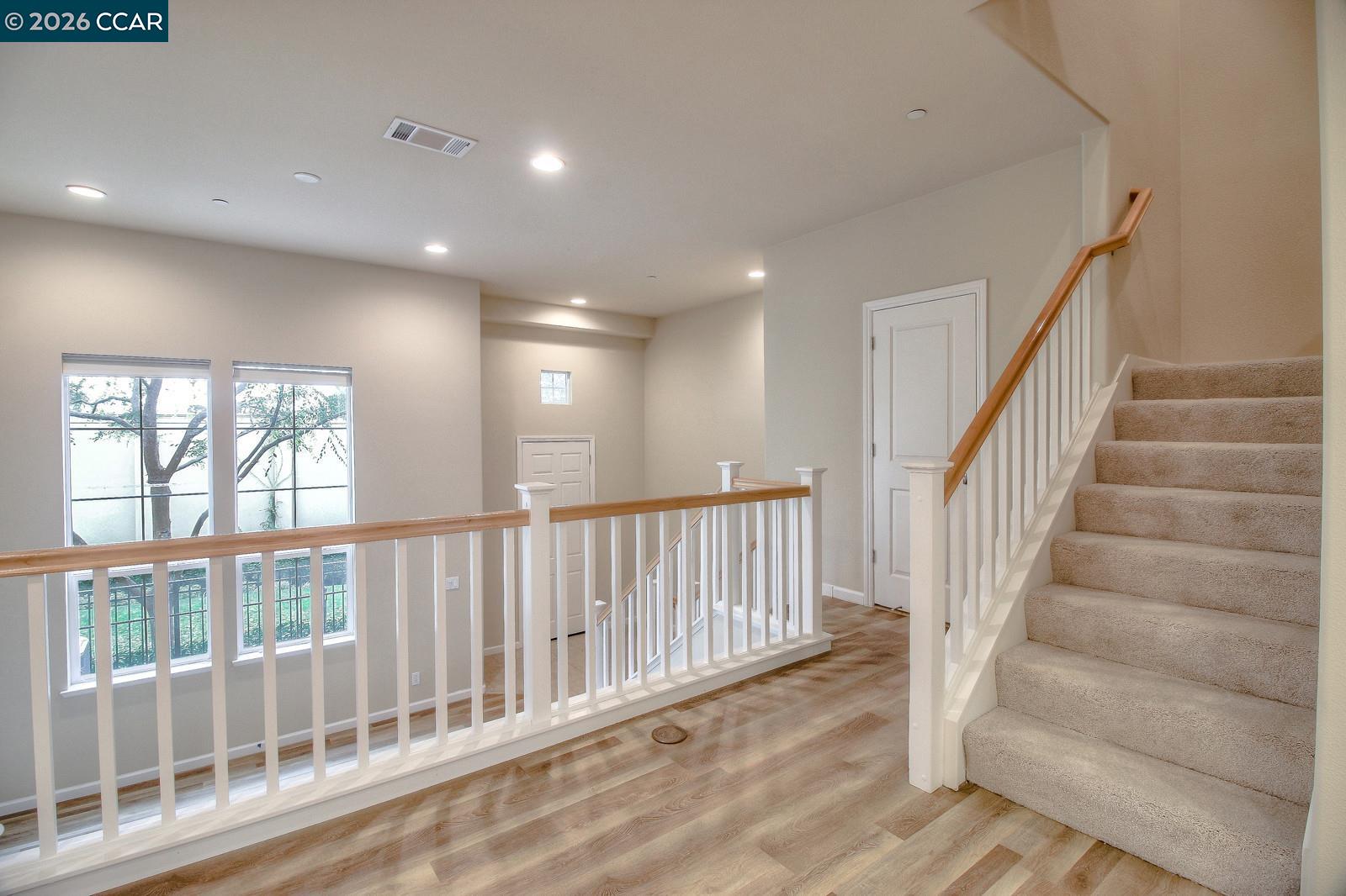 Detail Gallery Image 16 of 43 For 2066 Mendocino Ln, San Jose,  CA 95124 - 3 Beds | 2/1 Baths