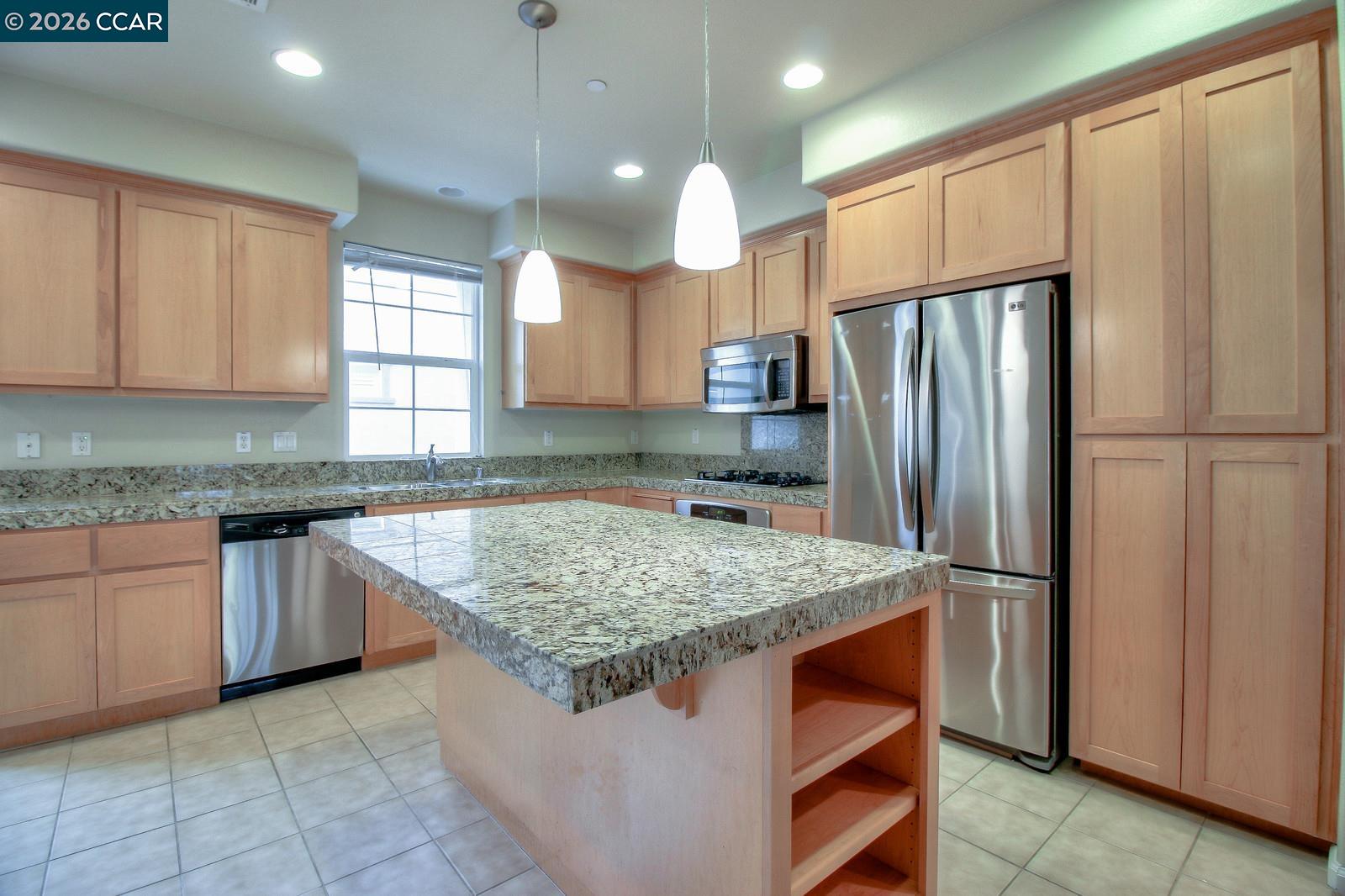 Detail Gallery Image 18 of 43 For 2066 Mendocino Ln, San Jose,  CA 95124 - 3 Beds | 2/1 Baths