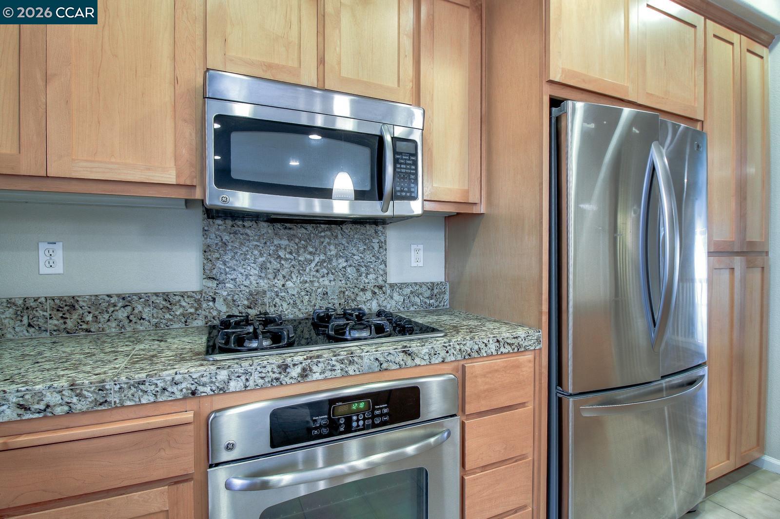 Detail Gallery Image 21 of 43 For 2066 Mendocino Ln, San Jose,  CA 95124 - 3 Beds | 2/1 Baths