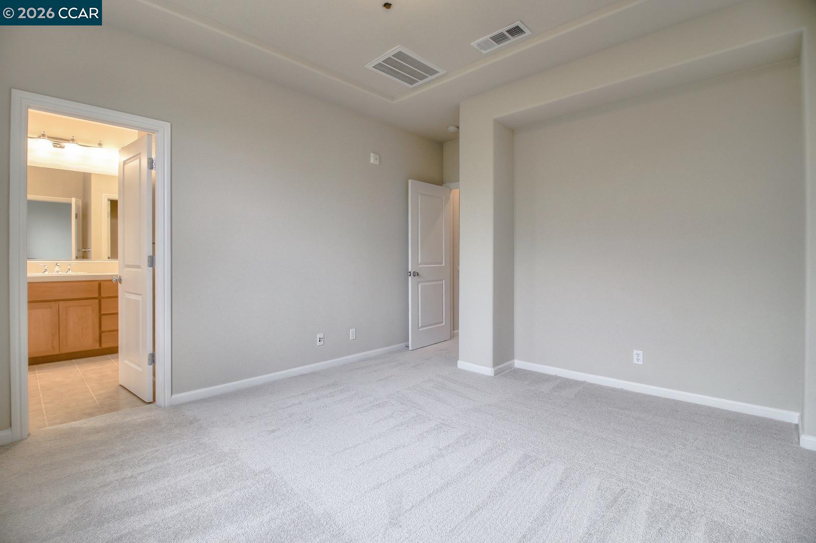 Detail Gallery Image 32 of 43 For 2066 Mendocino Ln, San Jose,  CA 95124 - 3 Beds | 2/1 Baths