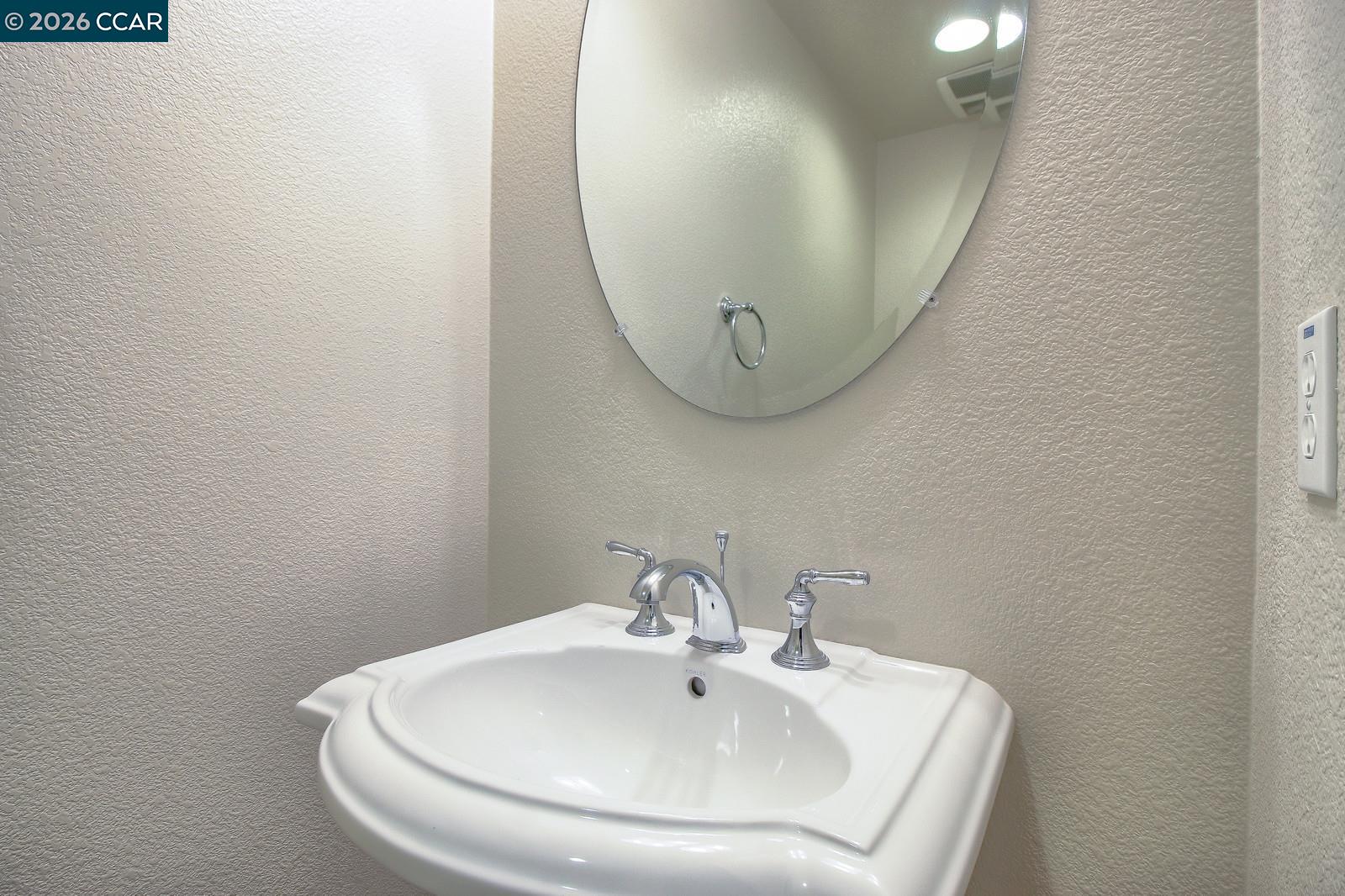 Detail Gallery Image 39 of 43 For 2066 Mendocino Ln, San Jose,  CA 95124 - 3 Beds | 2/1 Baths