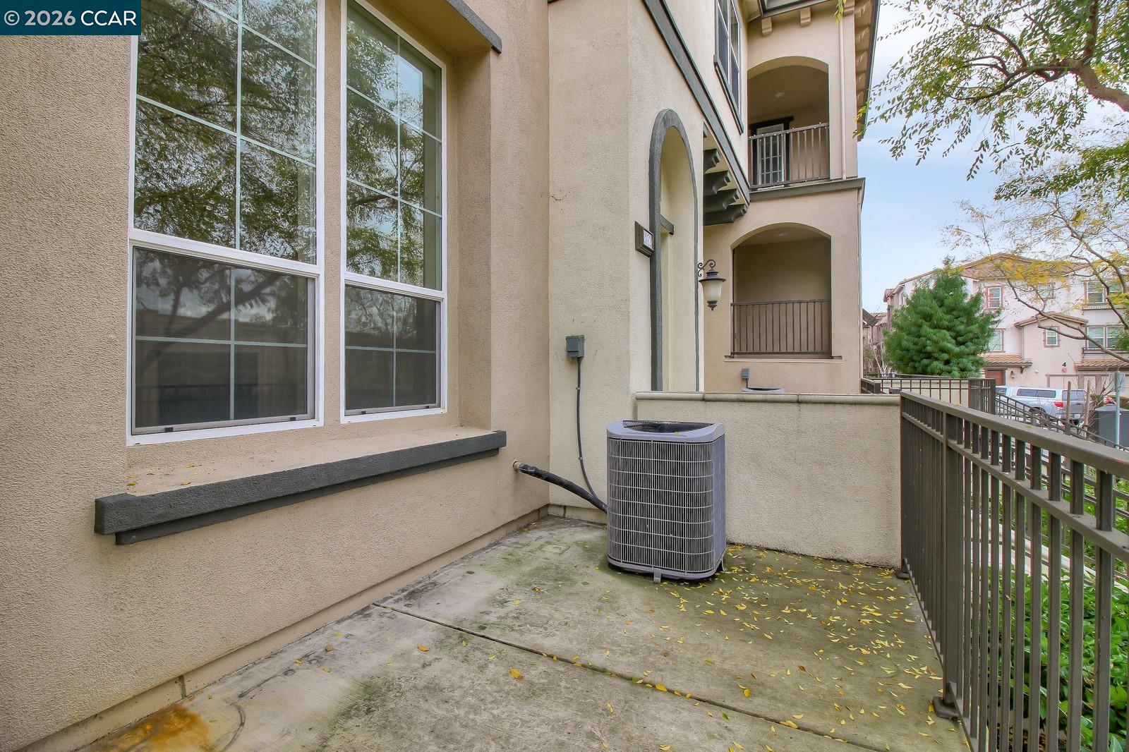 Detail Gallery Image 6 of 43 For 2066 Mendocino Ln, San Jose,  CA 95124 - 3 Beds | 2/1 Baths