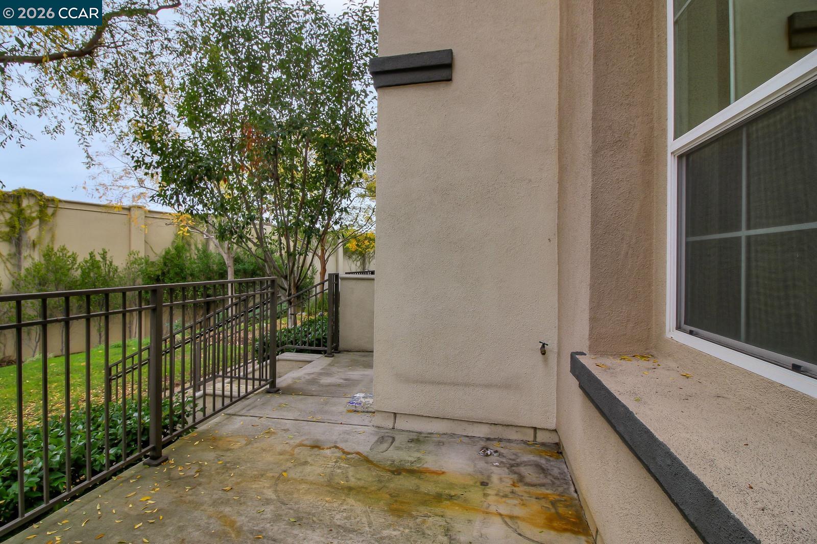 Detail Gallery Image 7 of 43 For 2066 Mendocino Ln, San Jose,  CA 95124 - 3 Beds | 2/1 Baths